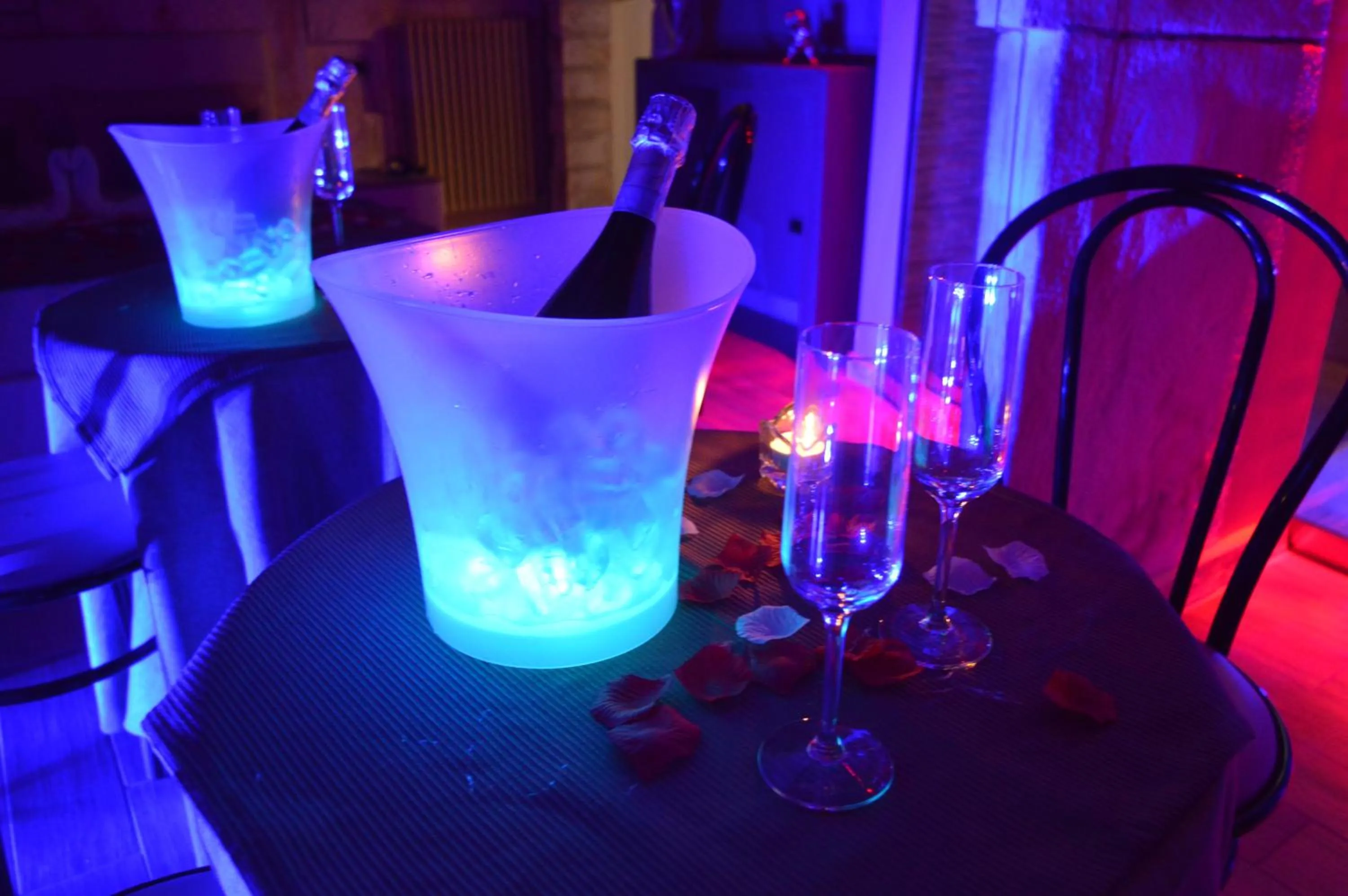 Decorative detail in B&B Vesuvius