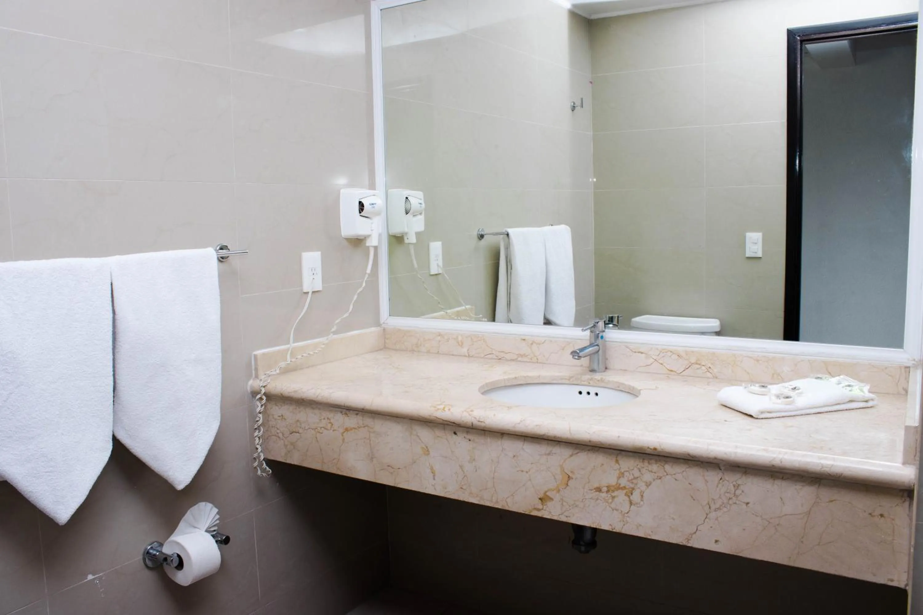 Bathroom in Hotel Borda Cuernavaca