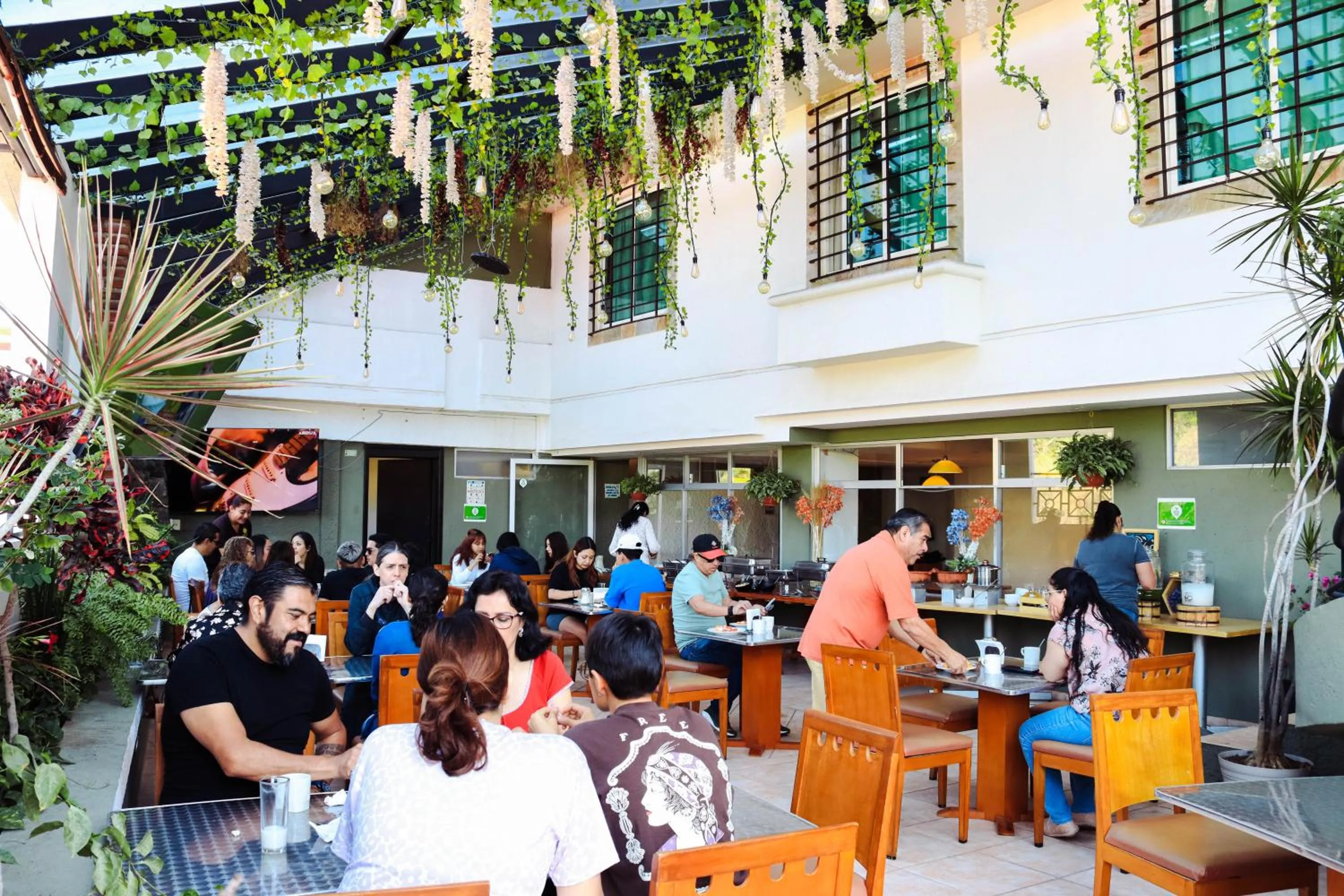 Restaurant/places to eat in Hotel Borda Cuernavaca