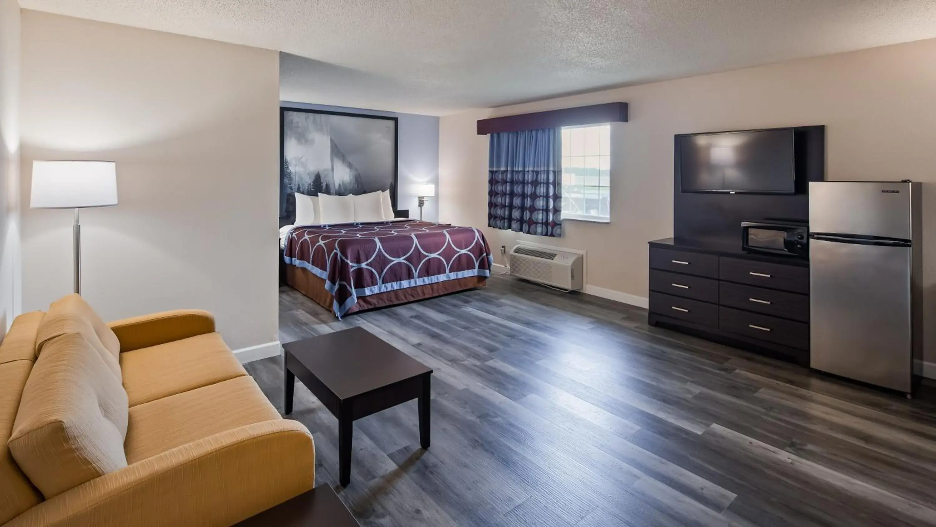 King Studio Suite - Non-Smoking in Super 8 by Wyndham Neillsville WI King Studio Suite - Non-Smoking in Super 8 by Wyndham Neillsville WI