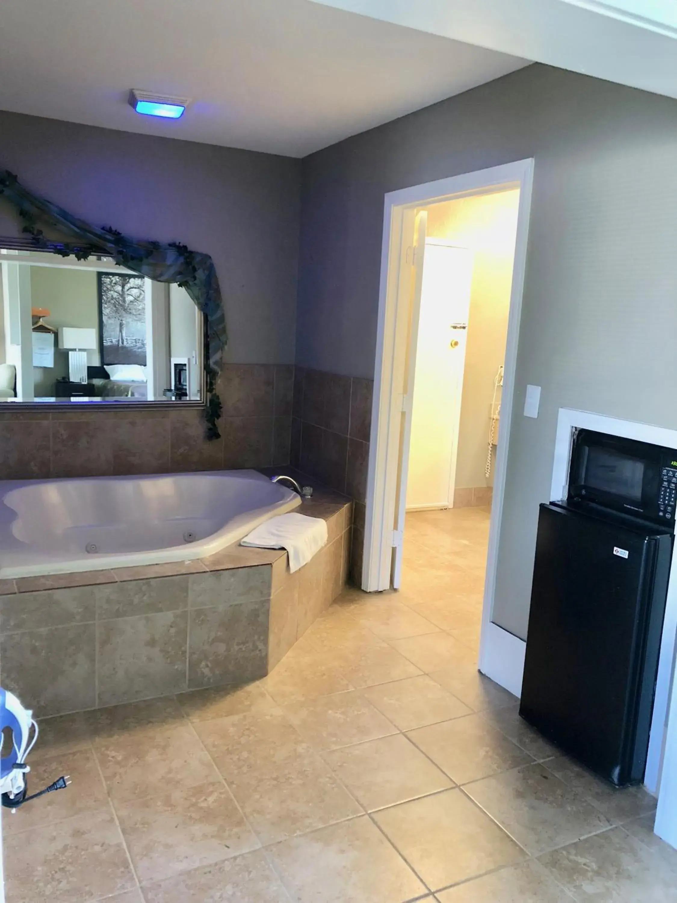 King Studio Suite - Non-Smoking in Super 8 by Wyndham Tupelo Airport King Studio Suite - Non-Smoking in Super 8 by Wyndham Tupelo Airport