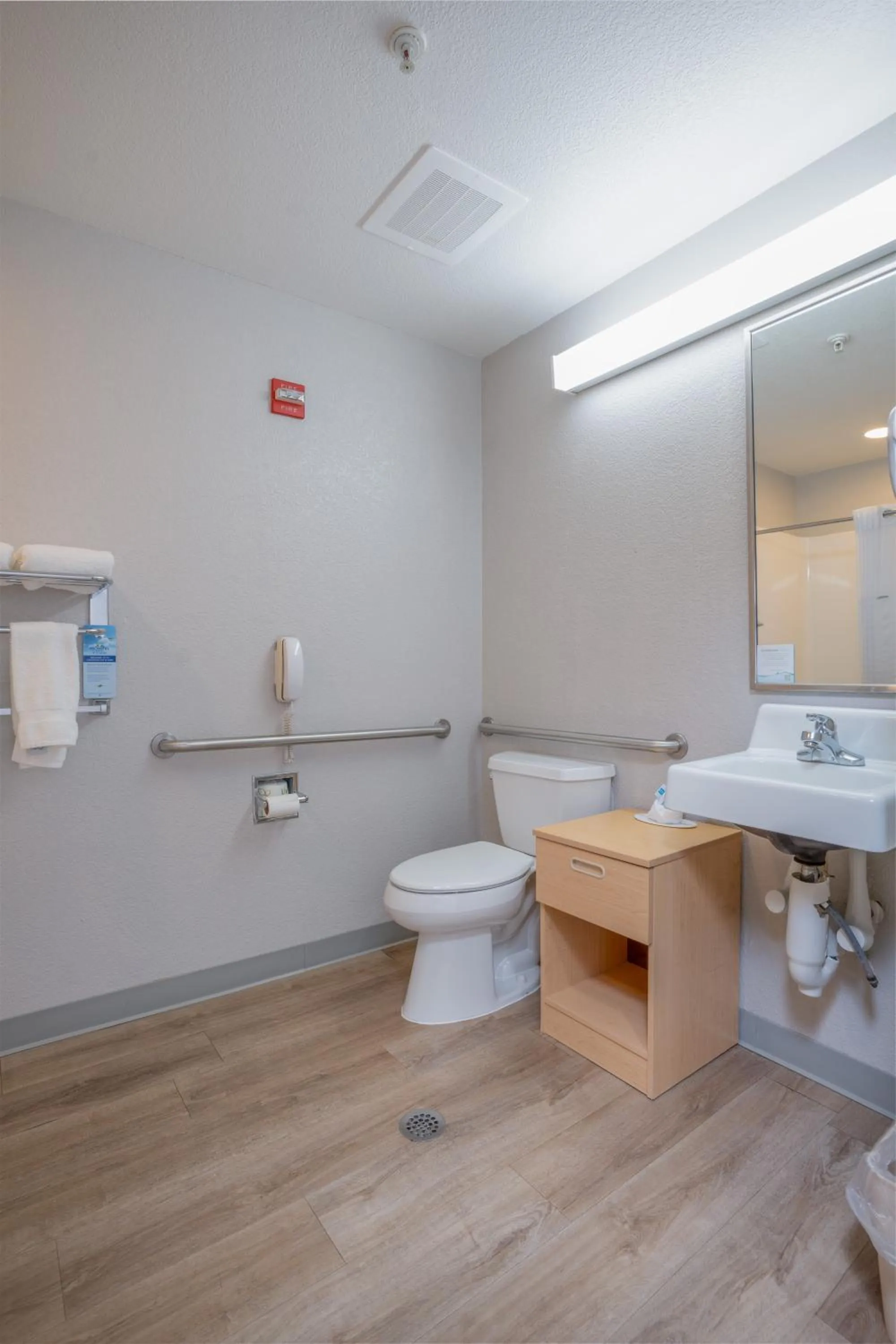 Bathroom in Microtel Inn & Suites by Wyndham Albertville