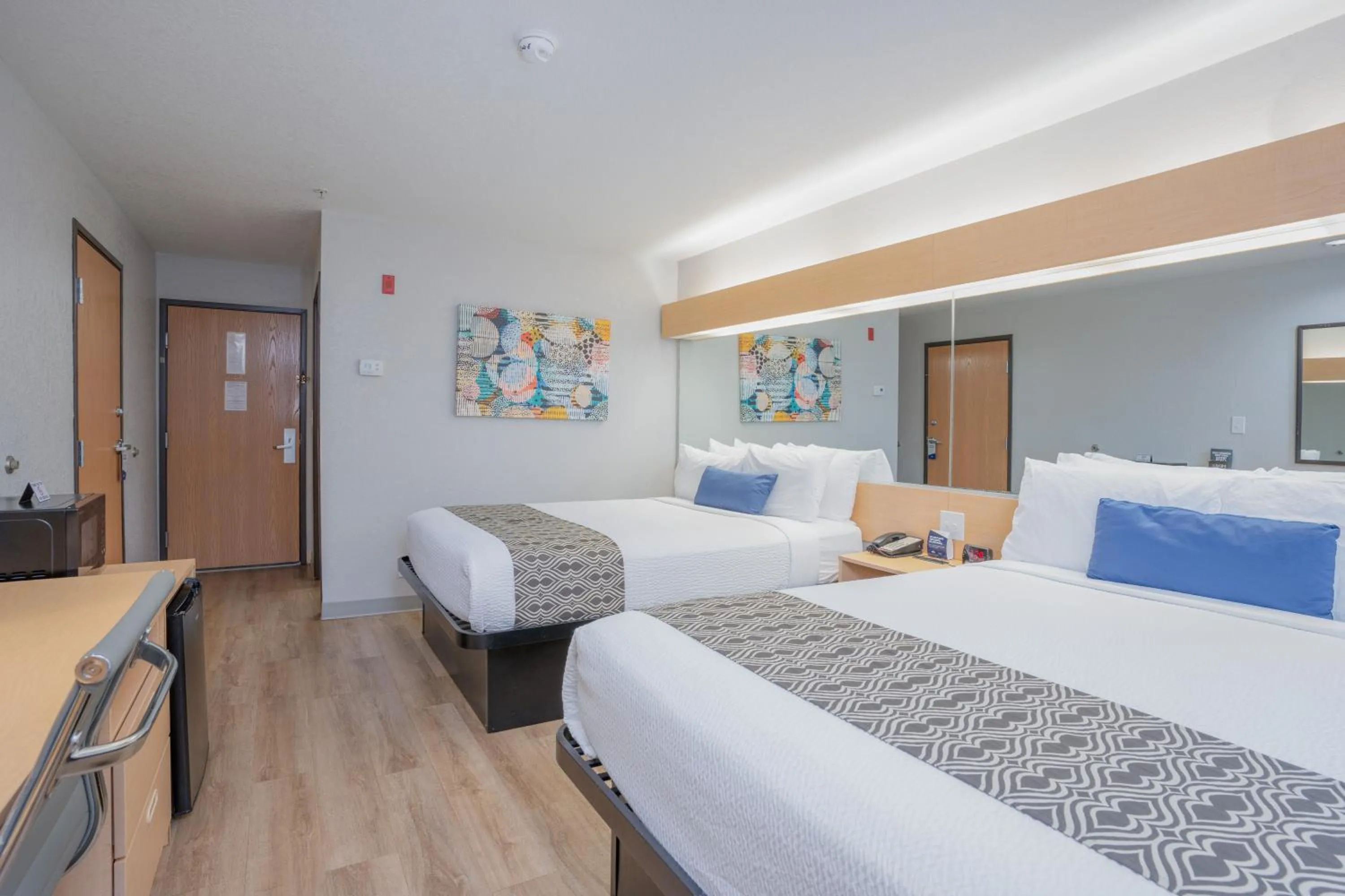 Bed in Microtel Inn & Suites by Wyndham Albertville