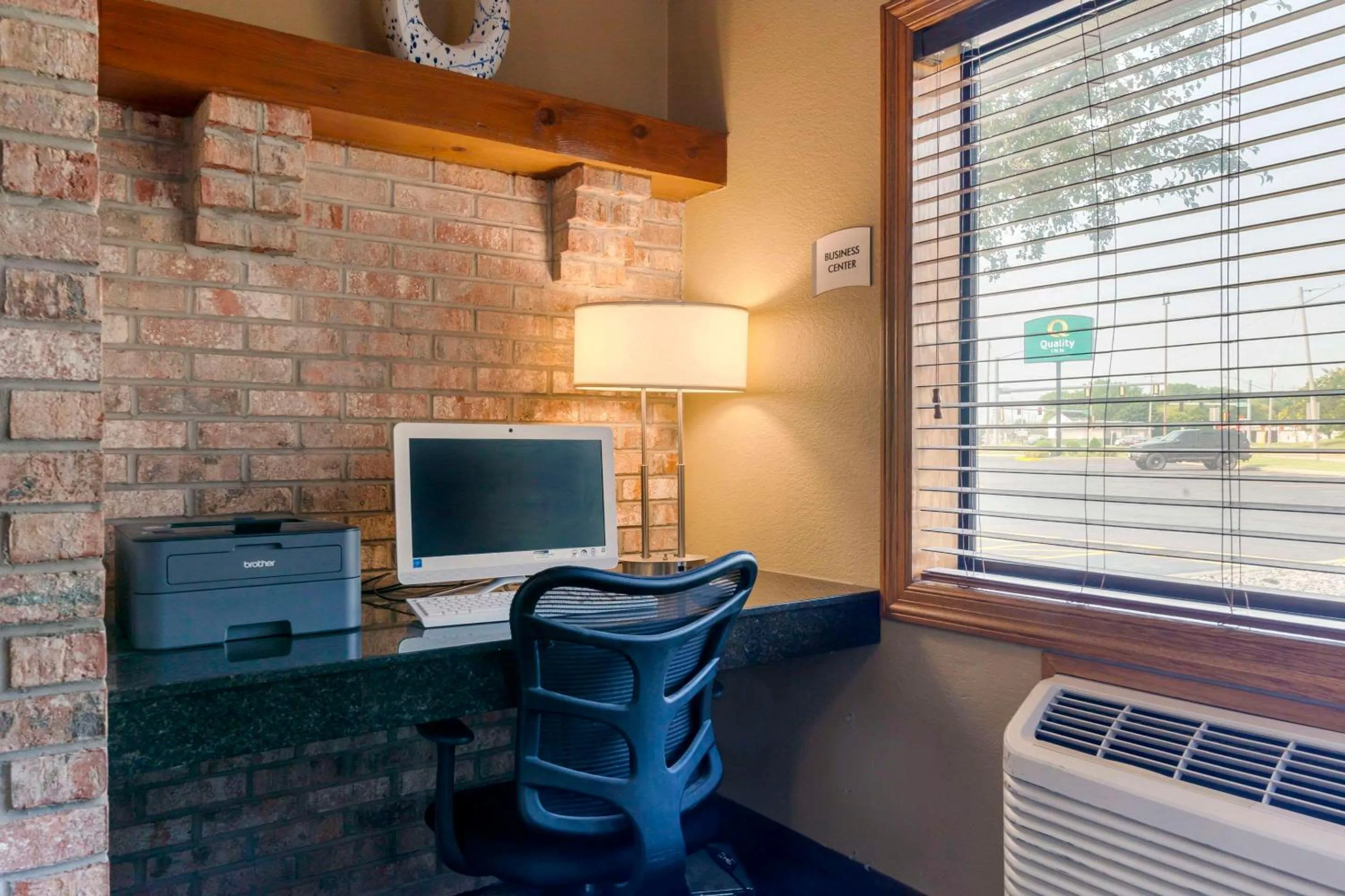 Business facilities in Quality Inn Oshkosh Aviation Park
