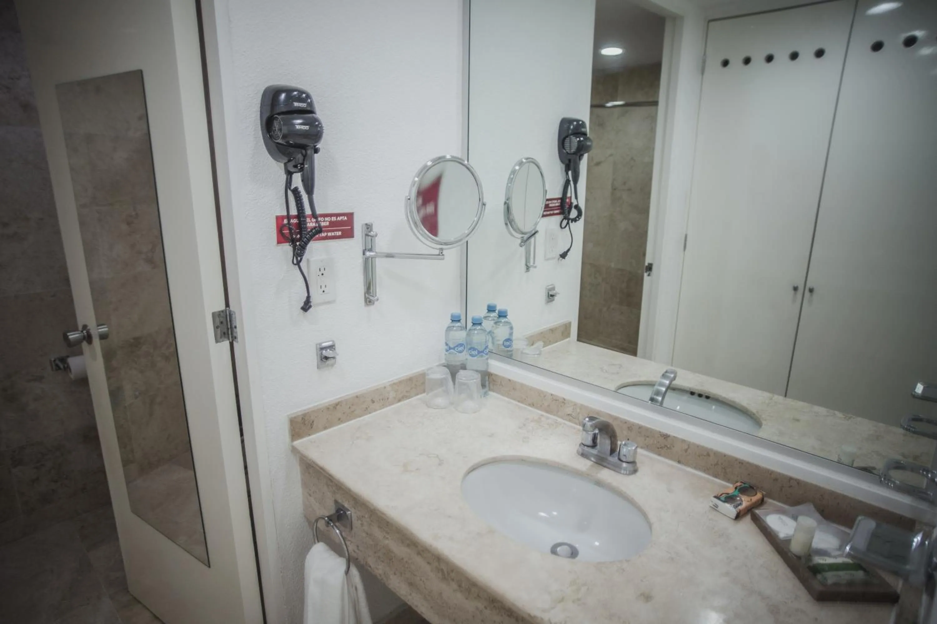 Bathroom in Days Inn by Wyndham Tuxtepec