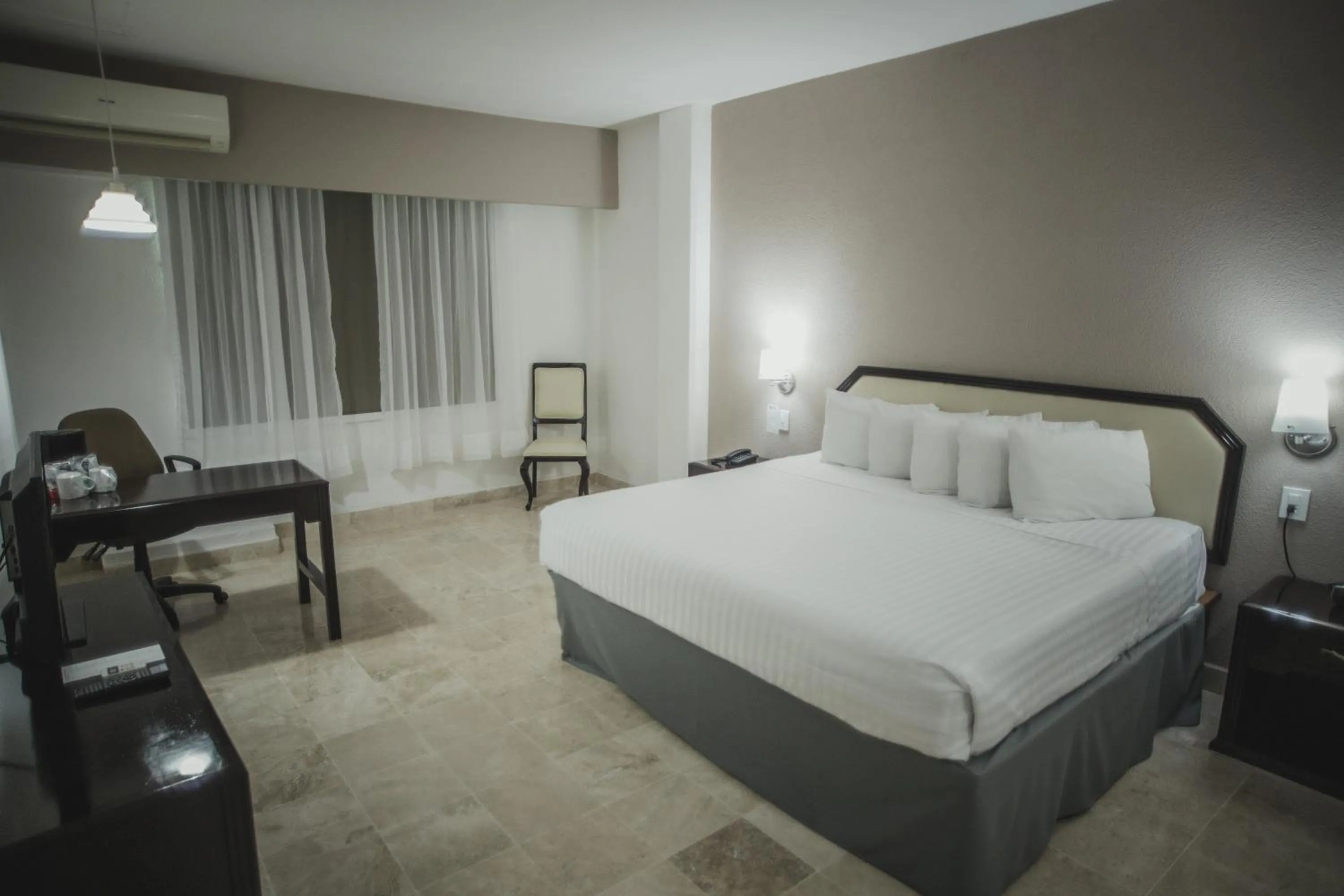 Bedroom, Bed in Days Inn by Wyndham Tuxtepec