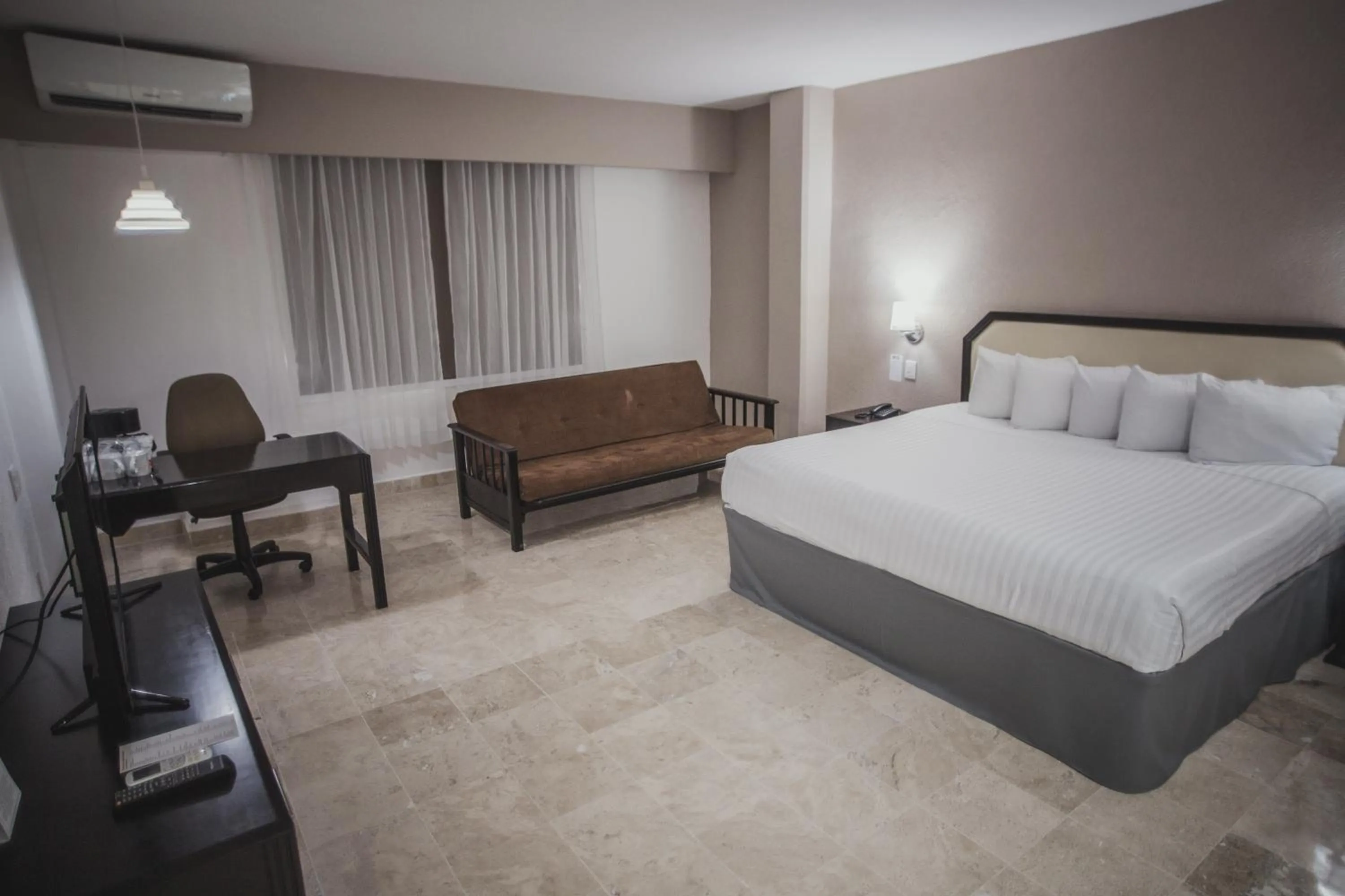 Photo of the whole room, Bed in Days Inn by Wyndham Tuxtepec