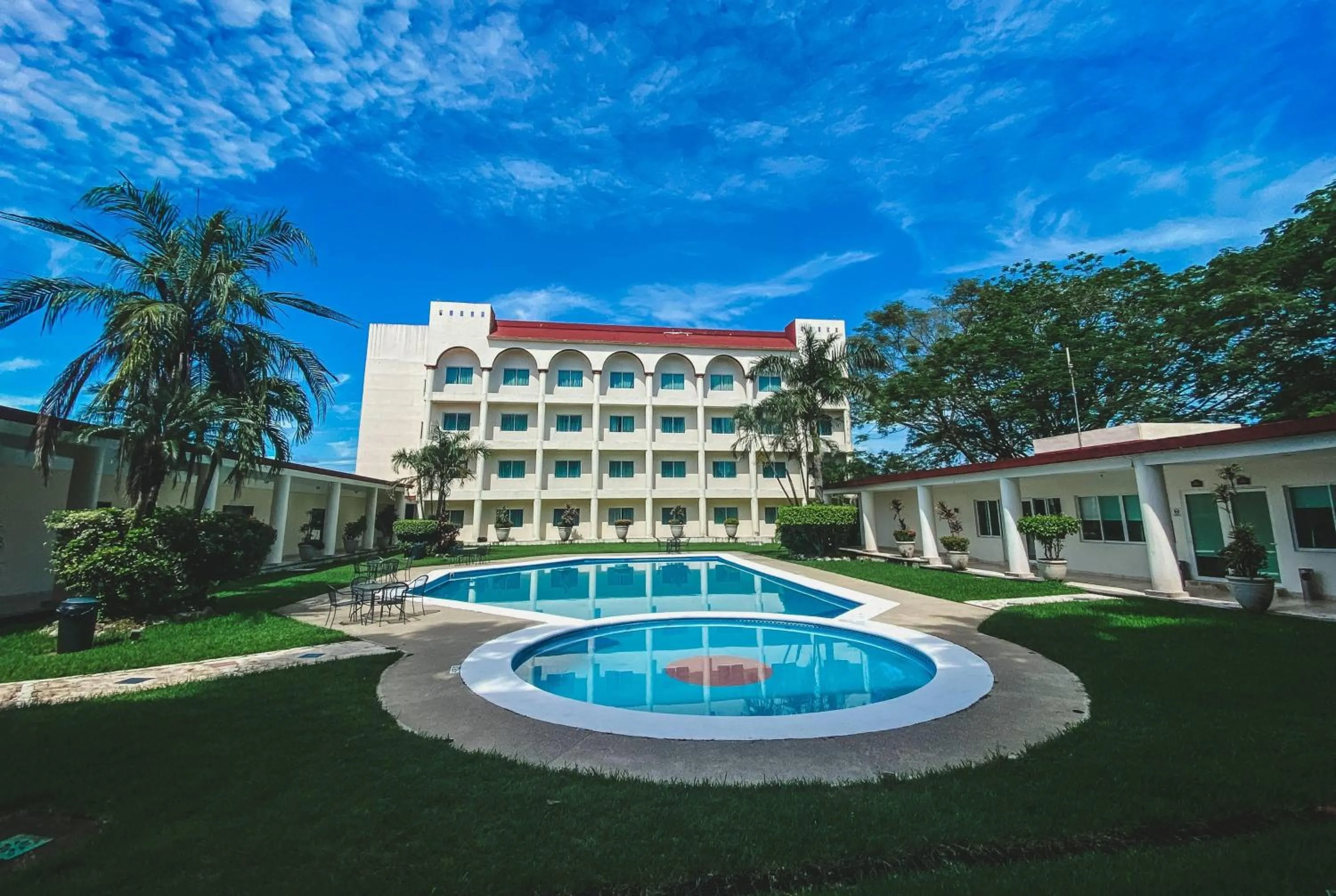 Pool view in Days Inn by Wyndham Tuxtepec