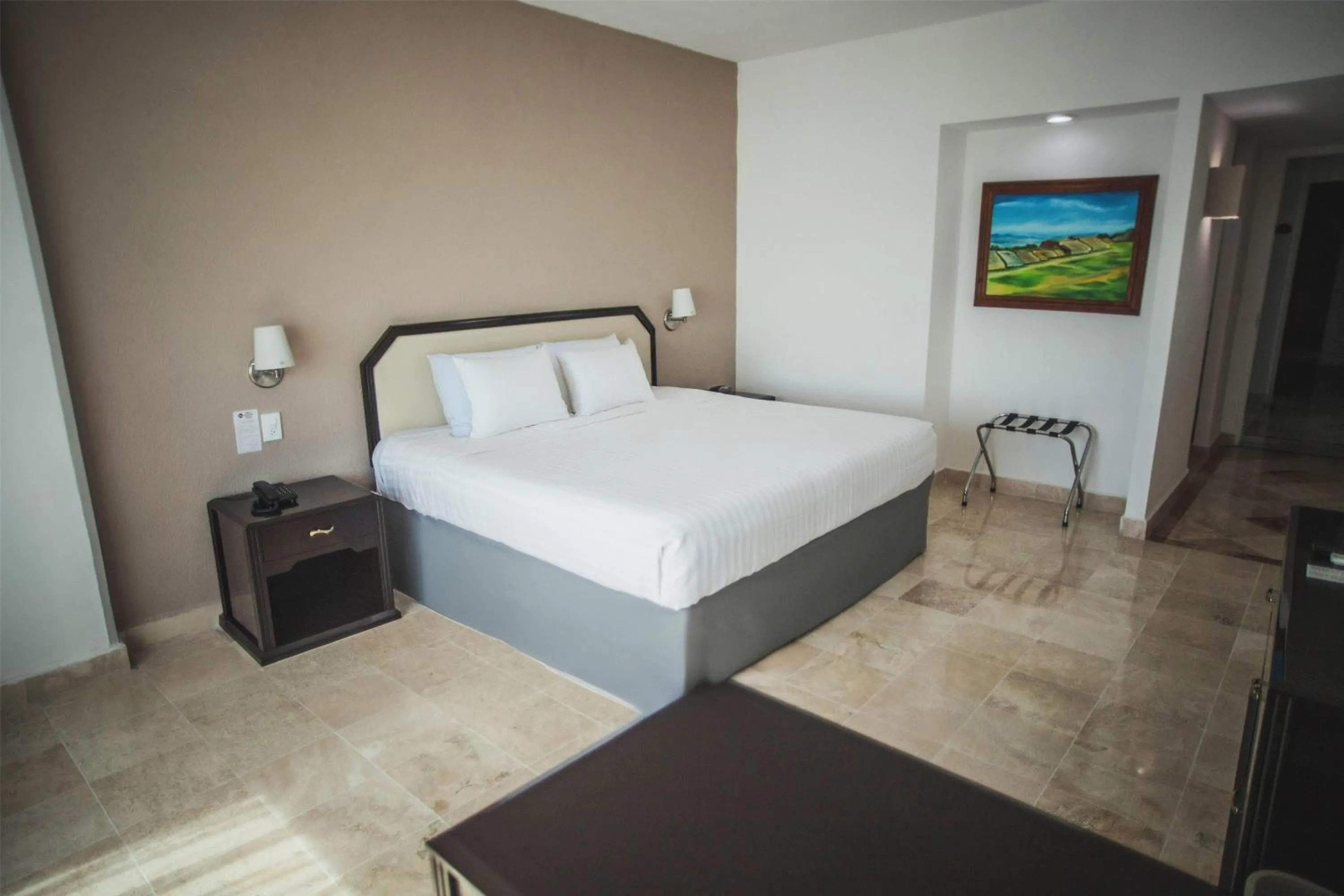 Photo of the whole room, Bed in Days Inn by Wyndham Tuxtepec