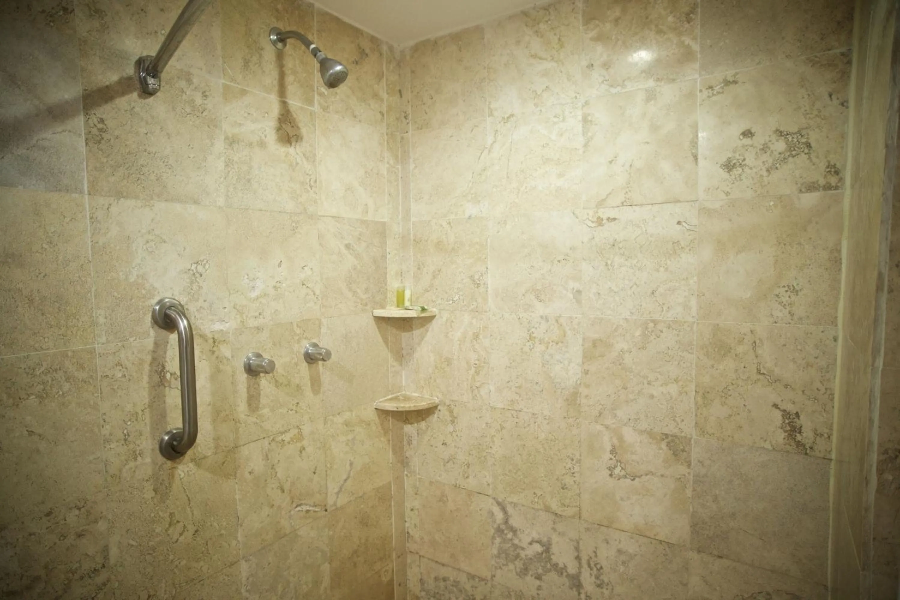Bathroom in Days Inn by Wyndham Tuxtepec