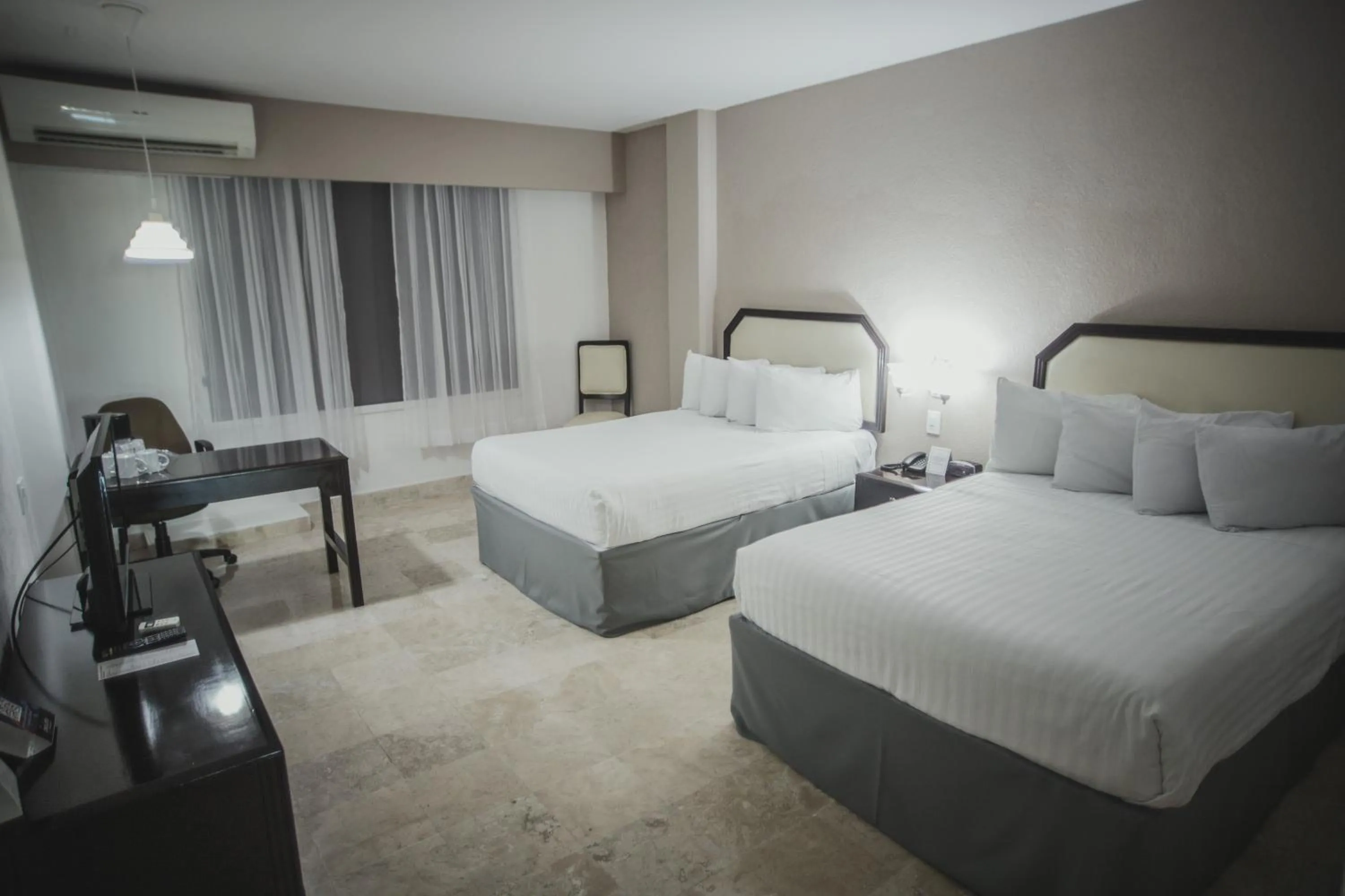 Photo of the whole room, Bed in Days Inn by Wyndham Tuxtepec