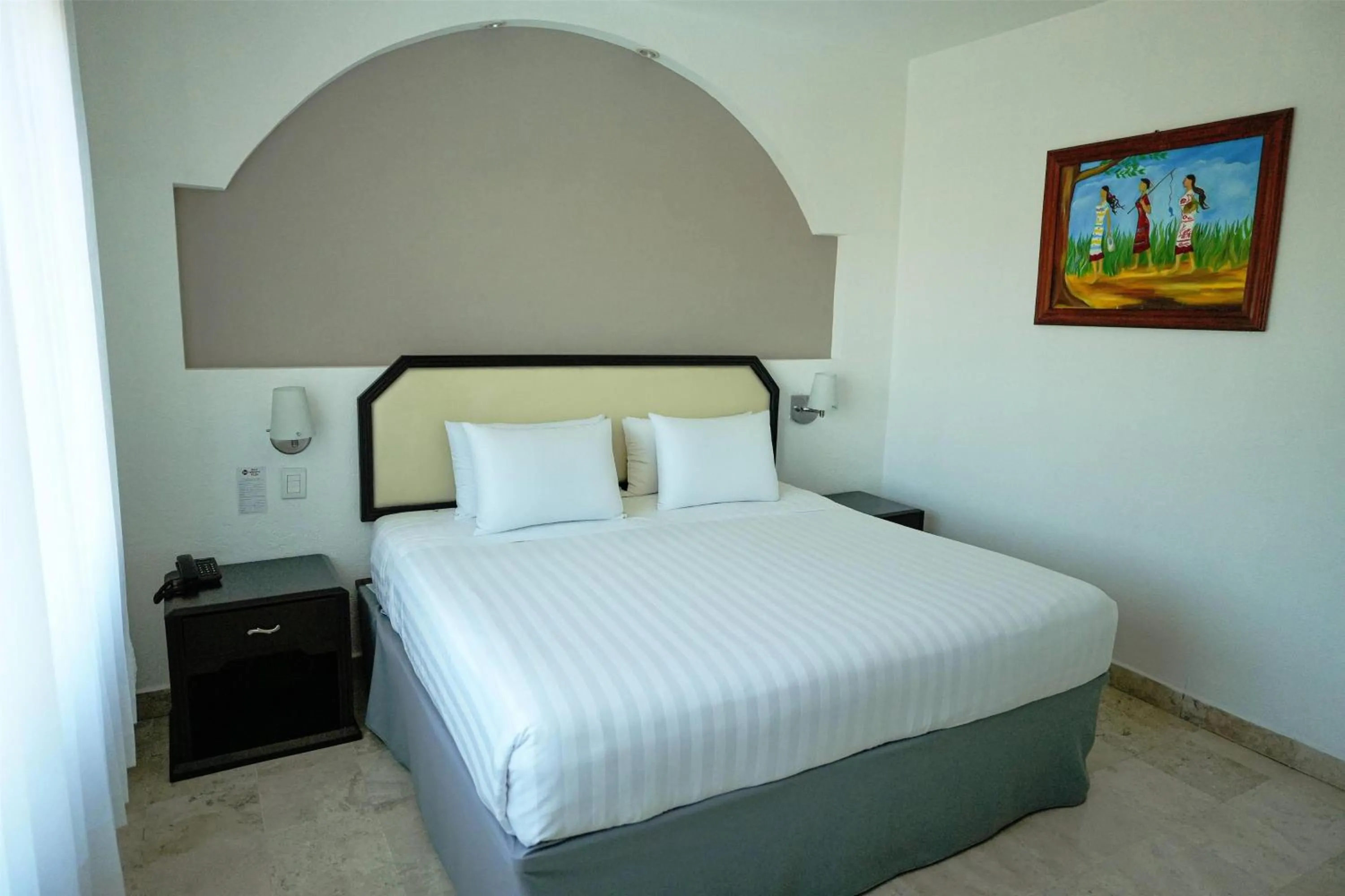 Photo of the whole room, Bed in Days Inn by Wyndham Tuxtepec