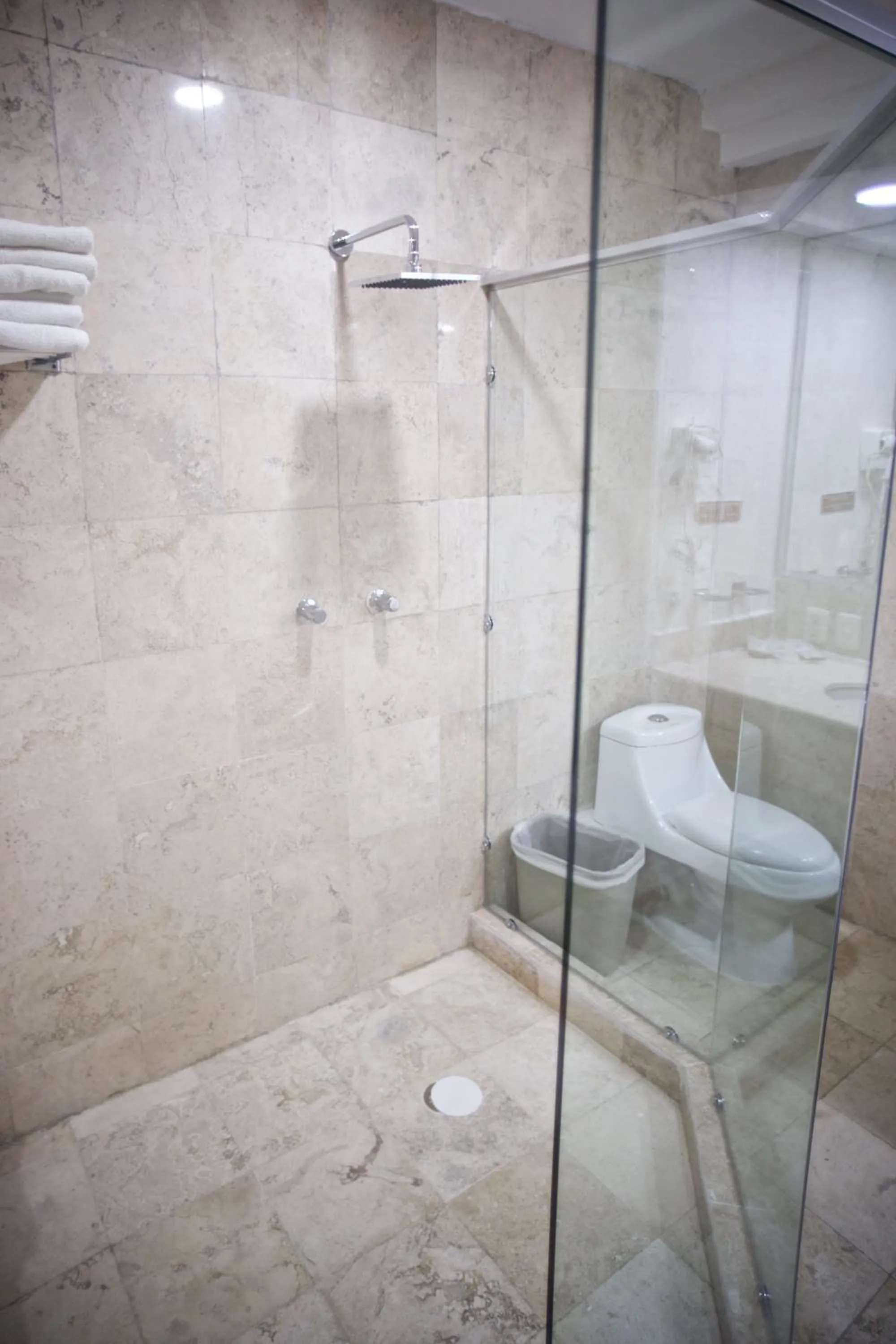 Bathroom in Days Inn by Wyndham Tuxtepec