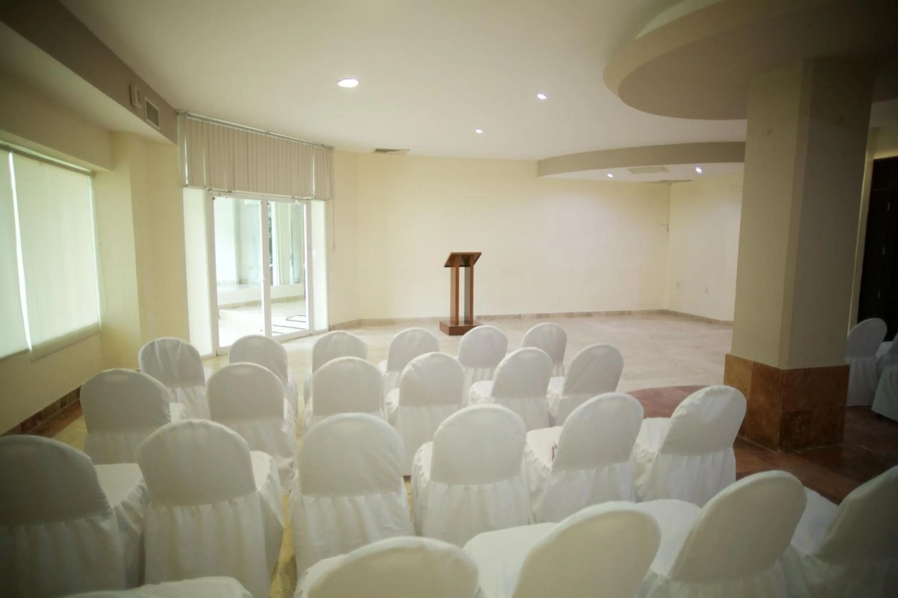 Business facilities in Days Inn by Wyndham Tuxtepec