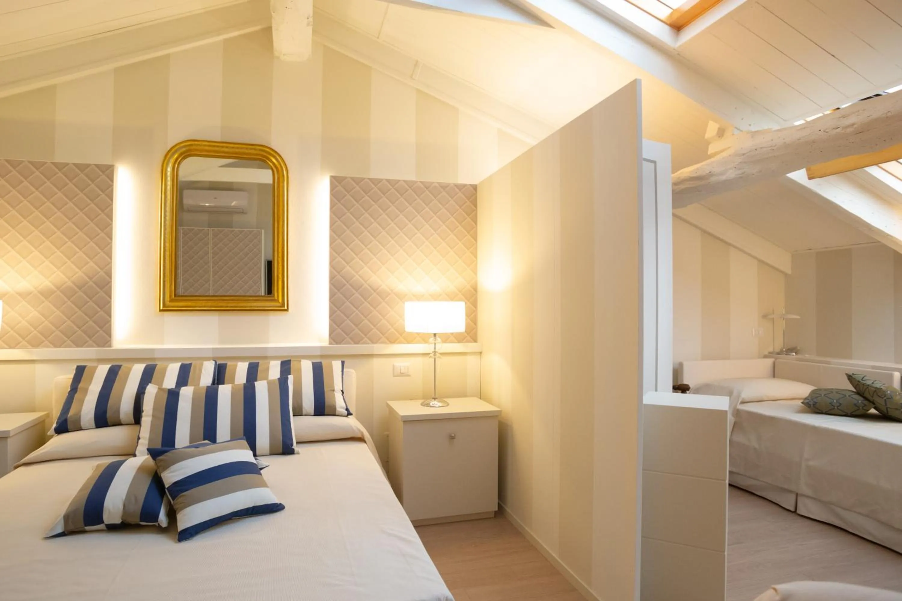 Bed in Maison Petit Perlage B&B and Champagne