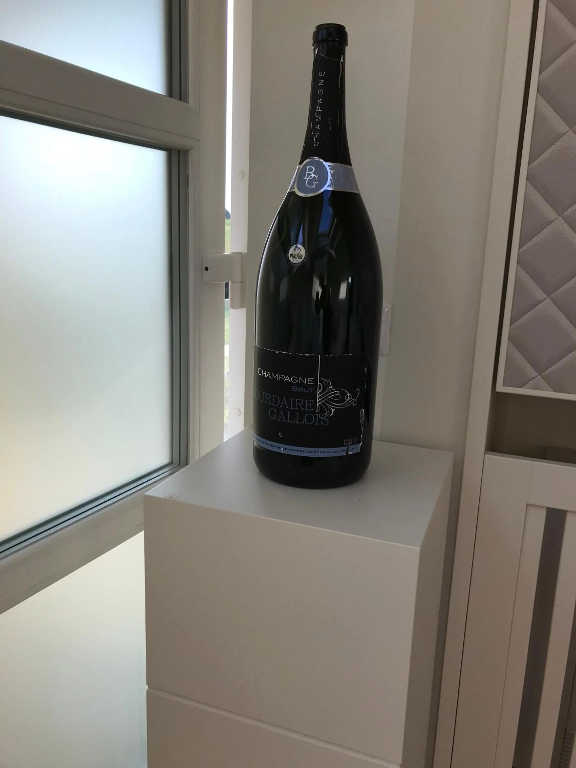 Food and drinks in Maison Petit Perlage B&B and Champagne