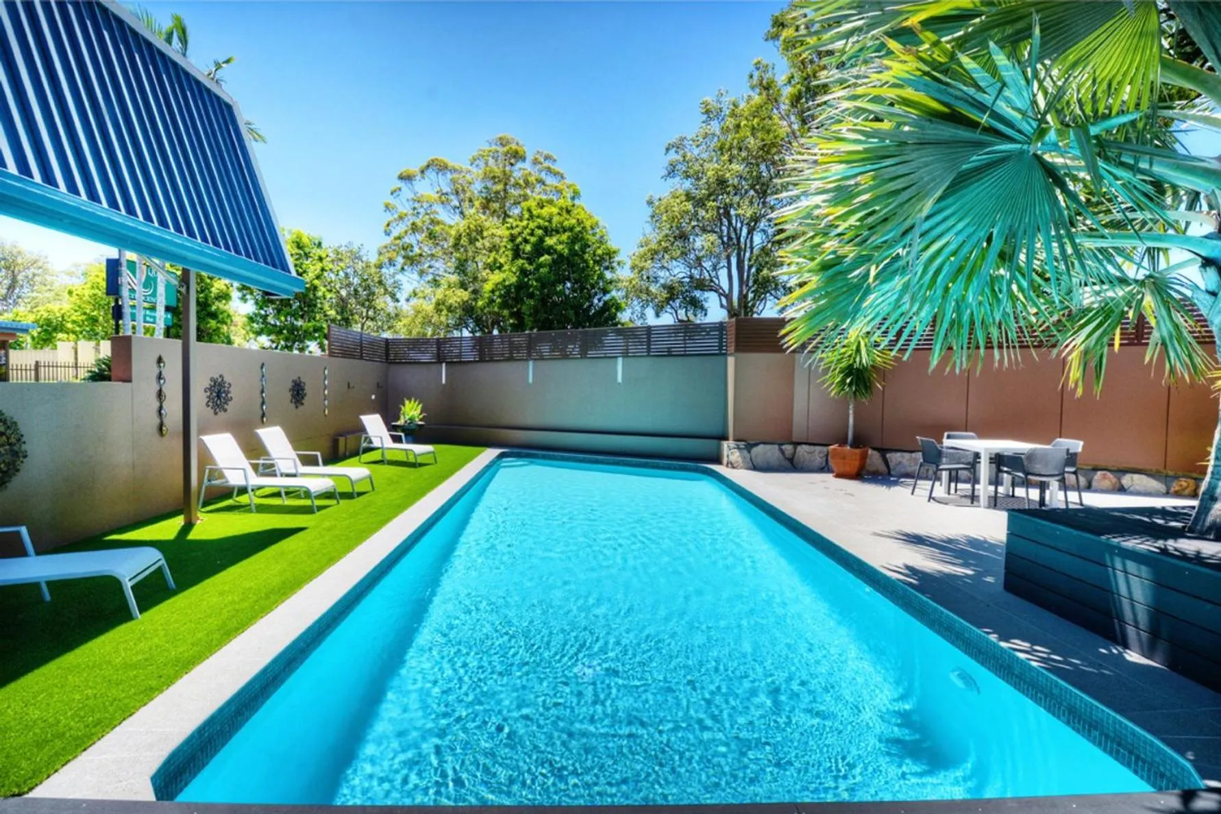 Swimming pool in Quality Hotel City Centre