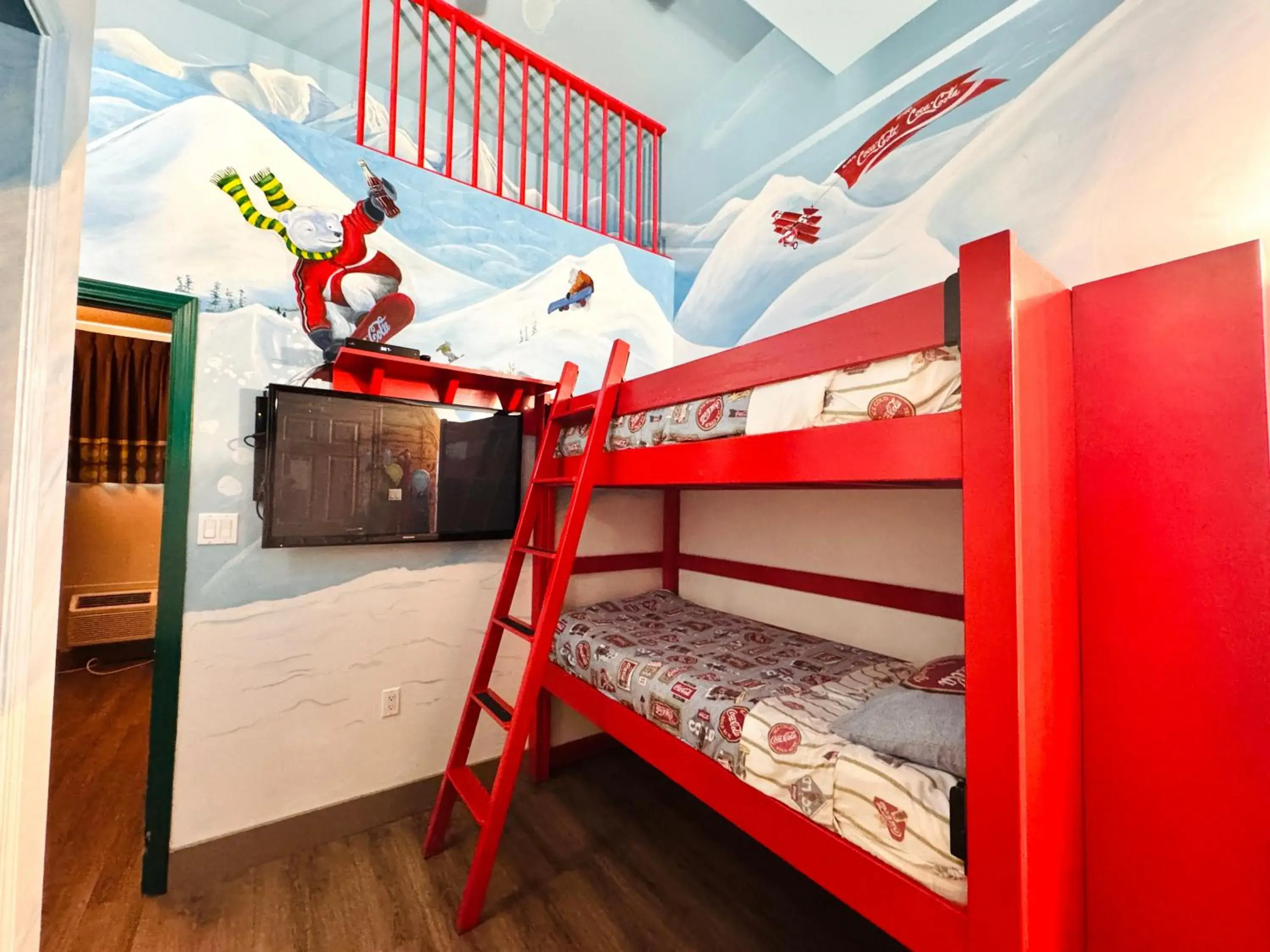 Photo of the whole room, Bed in Super 8 by Wyndham Castlegar BC Photo of the whole room, Bed in Super 8 by Wyndham Castlegar BC