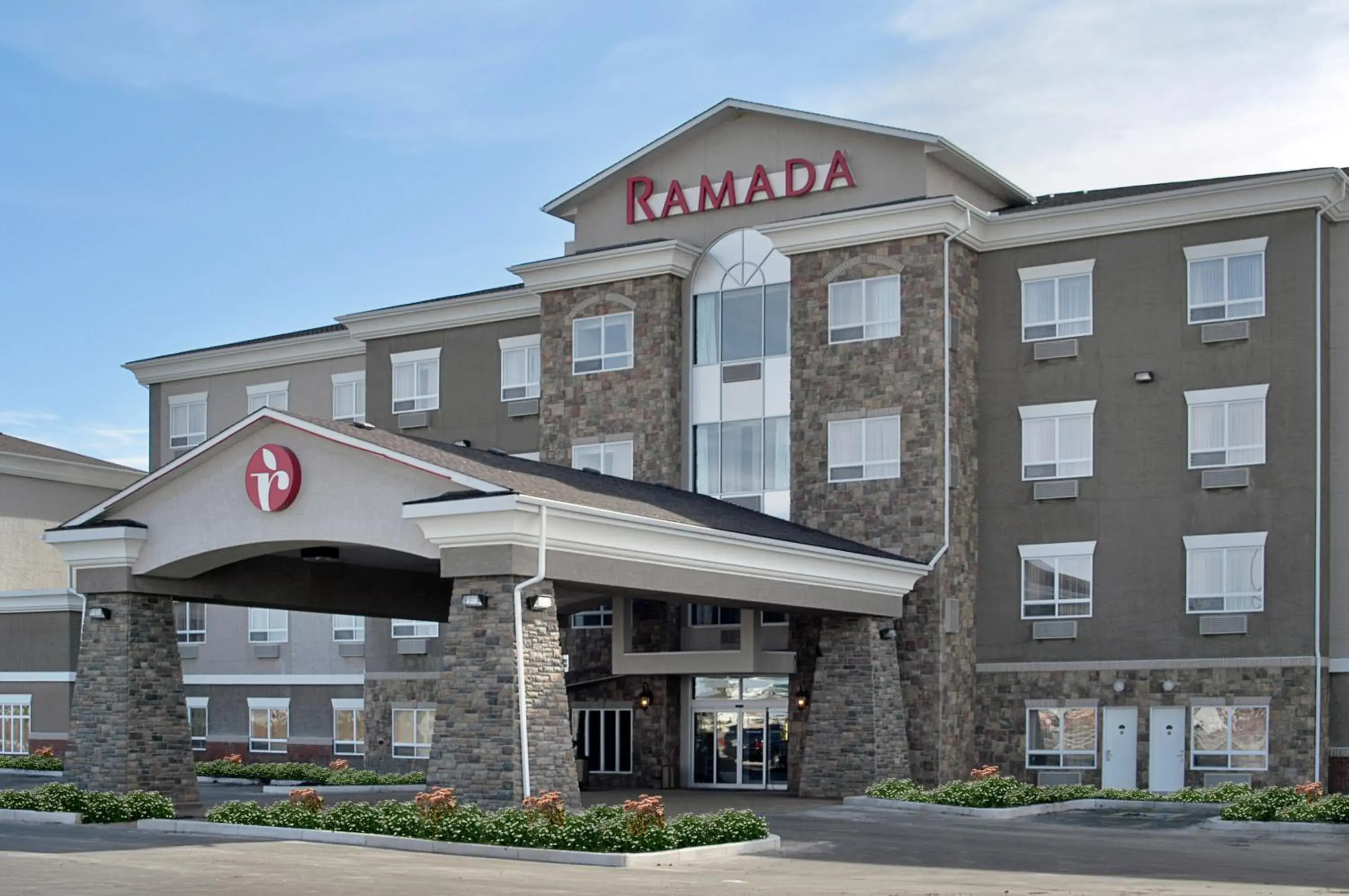 Property building in Ramada by Wyndham Stettler Property building in Ramada by Wyndham Stettler