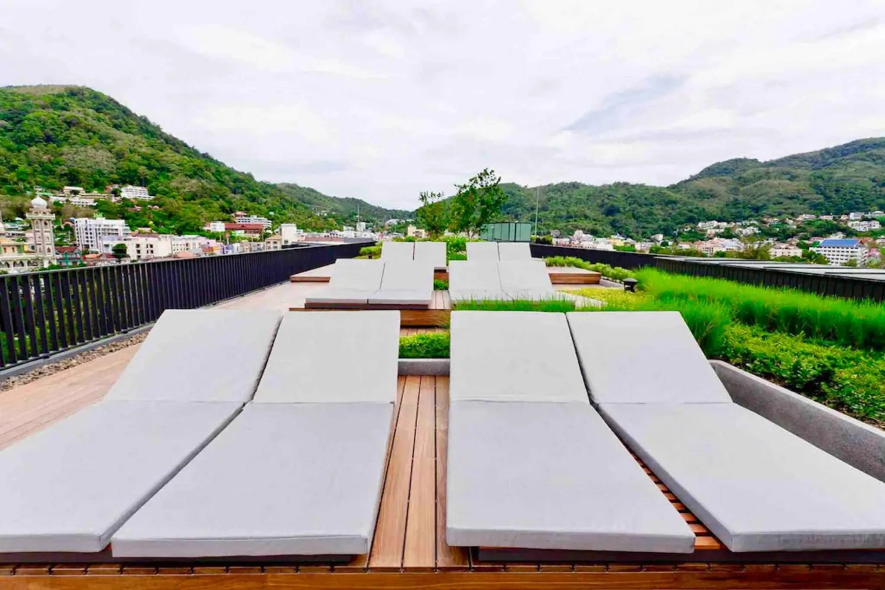 Garden in The Deck Patong by VIP