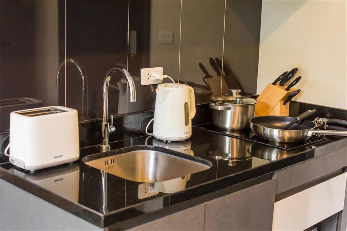 Kitchen or kitchenette in The Deck Patong by VIP