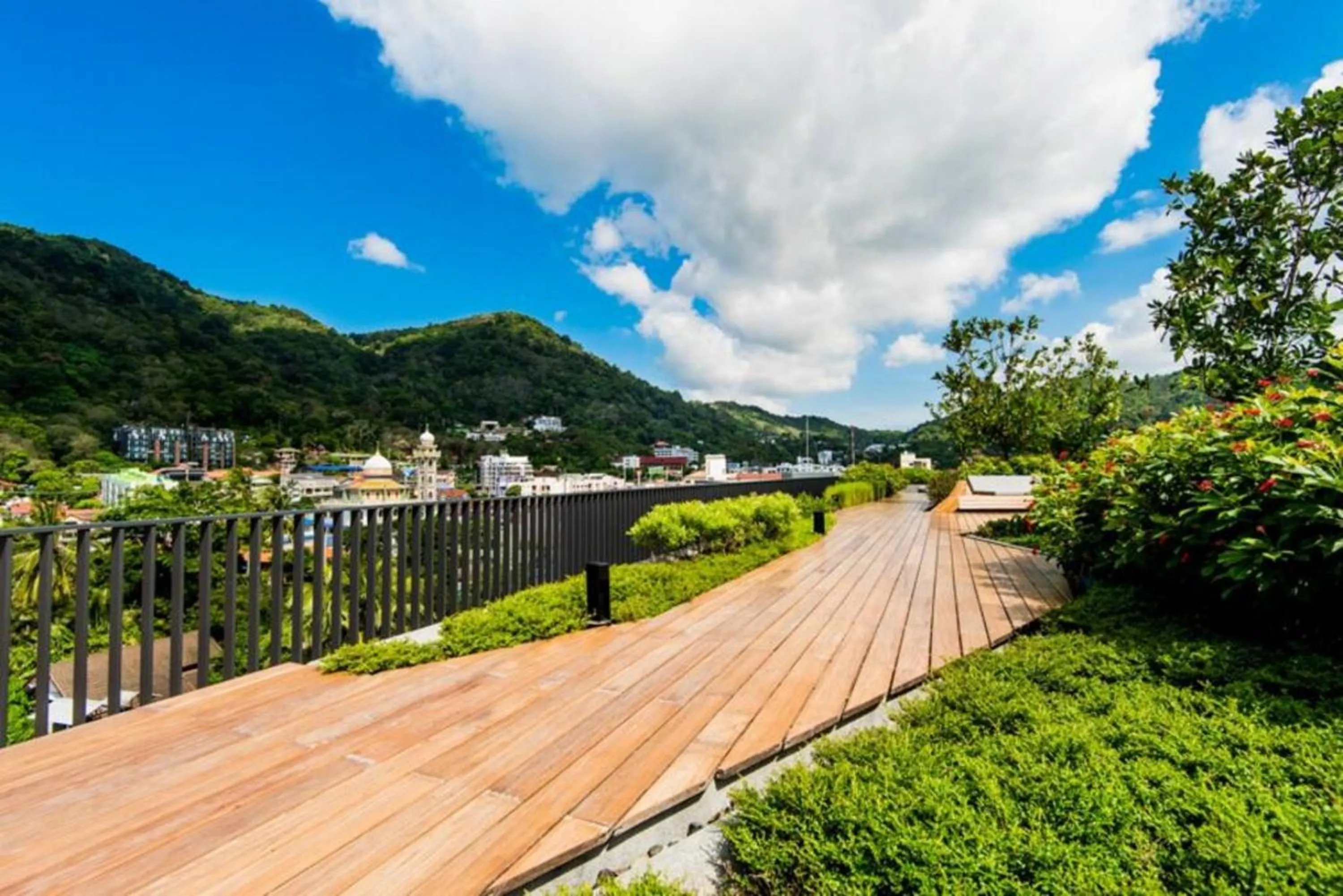 Garden in The Deck Patong by VIP