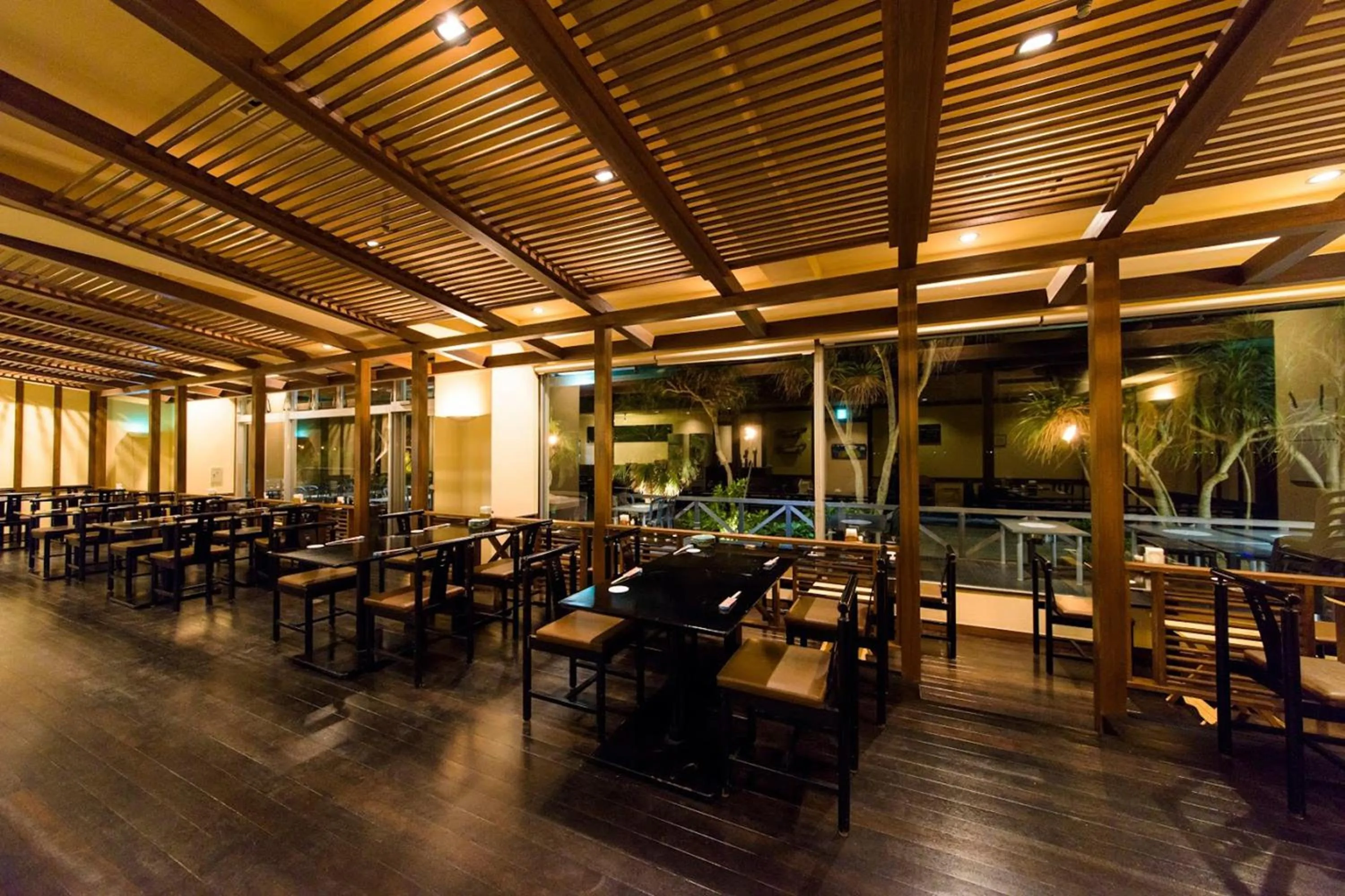 Restaurant/places to eat in Kanehide Kise Beach Palace