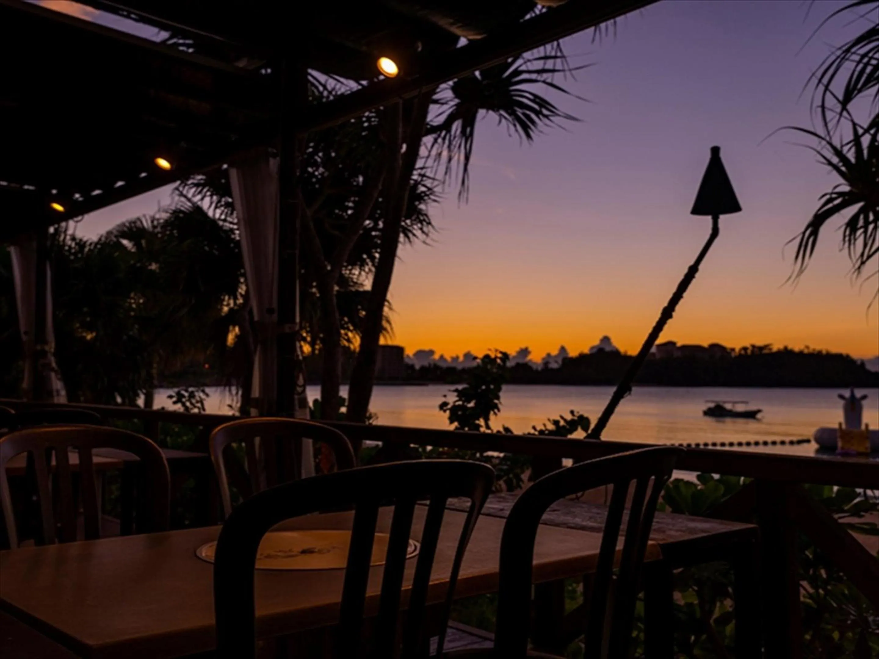 Restaurant/places to eat in Kanehide Kise Beach Palace