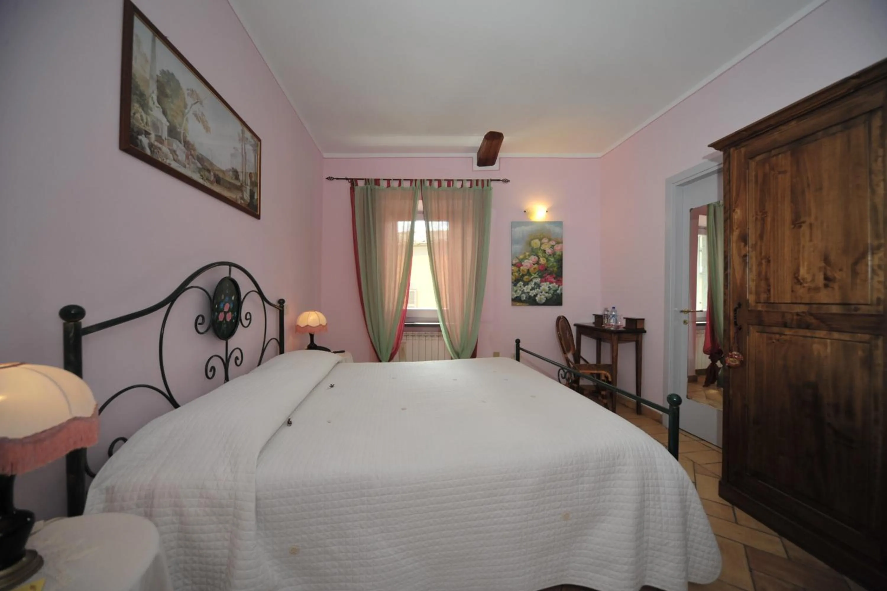 Bed in Romantica Pucci