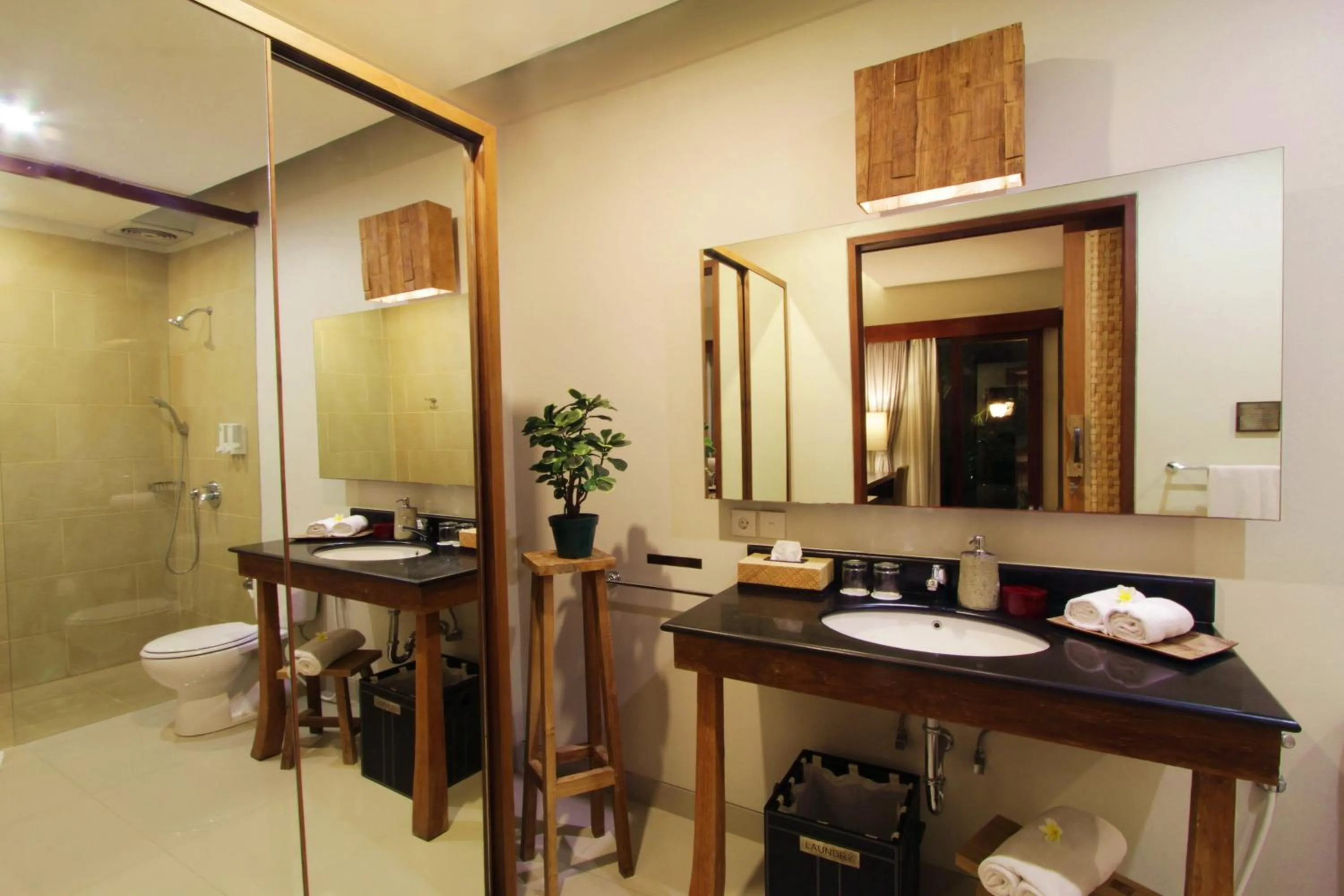 Bathroom in Uma Karan