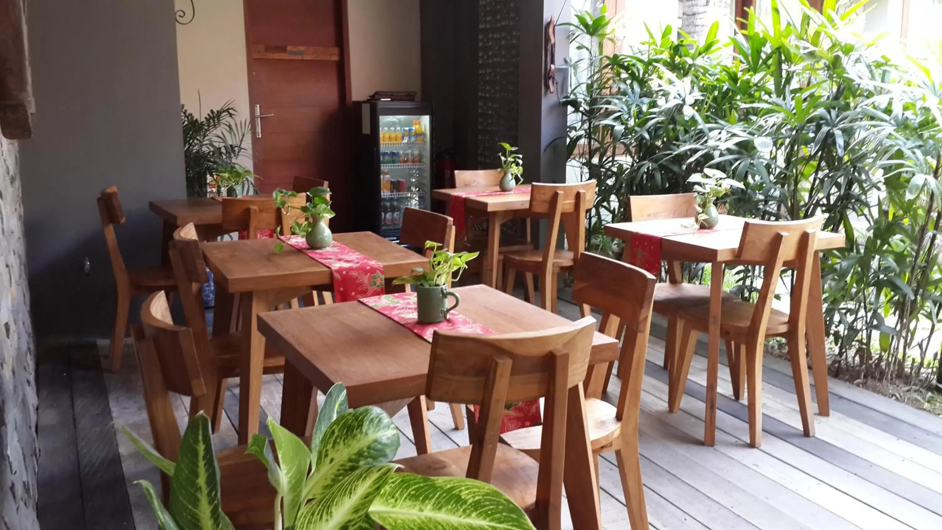 Restaurant/places to eat in Uma Karan Restaurant/places to eat in Uma Karan