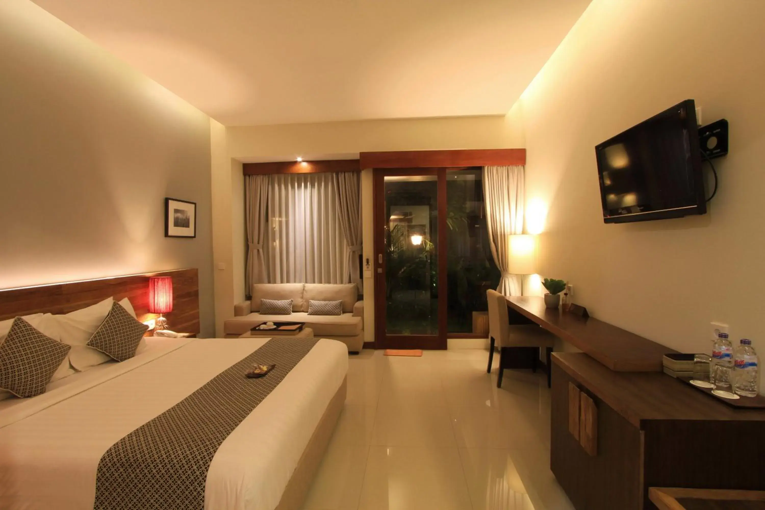 Bed in Uma Karan Bed in Uma Karan