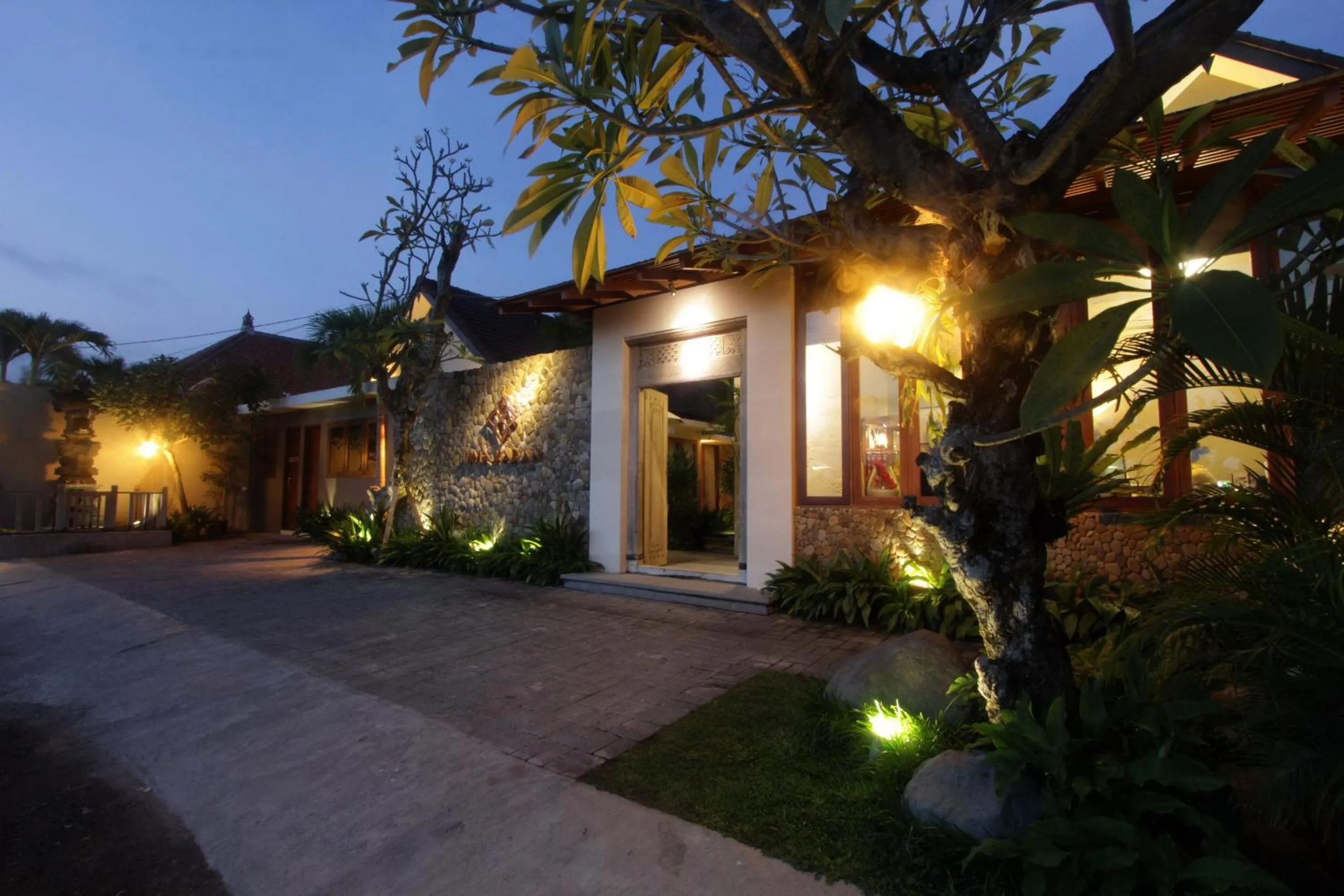 Facade/entrance in Uma Karan