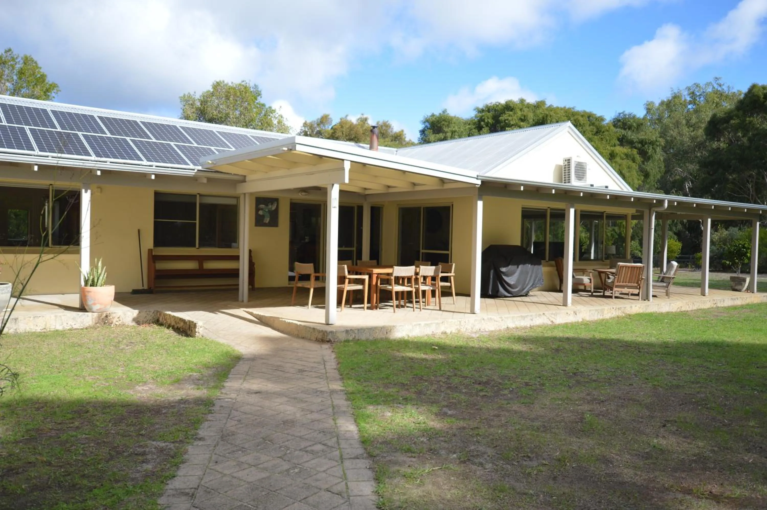 Property building in Acacia Chalets Margaret River
