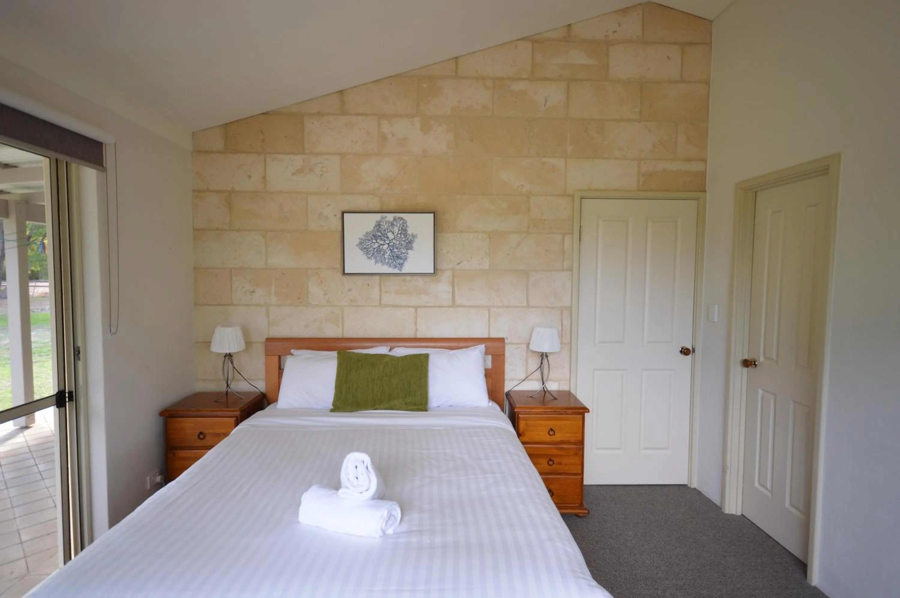 Bedroom, Bed in Acacia Chalets Margaret River