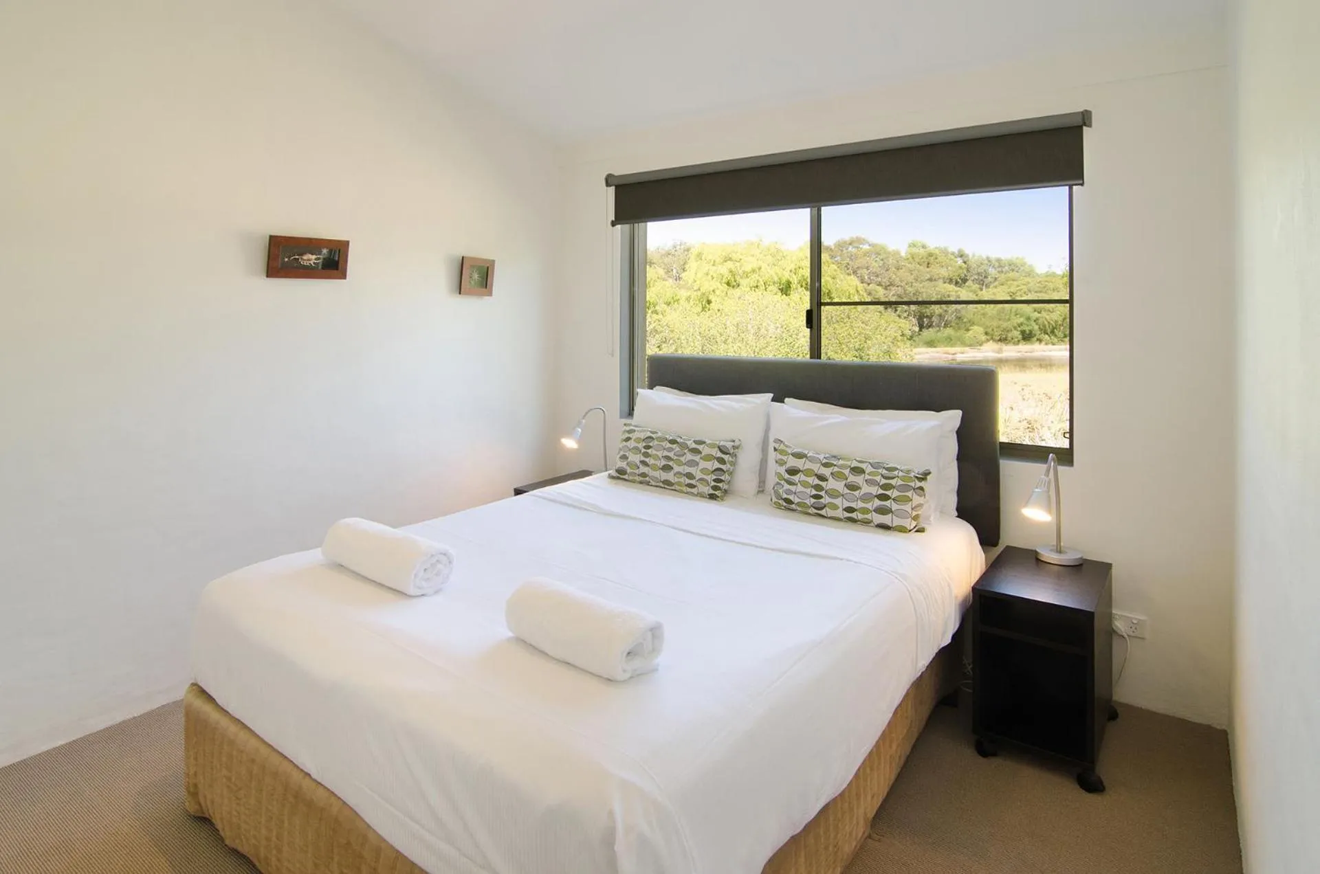 Bedroom, Bed in Acacia Chalets Margaret River