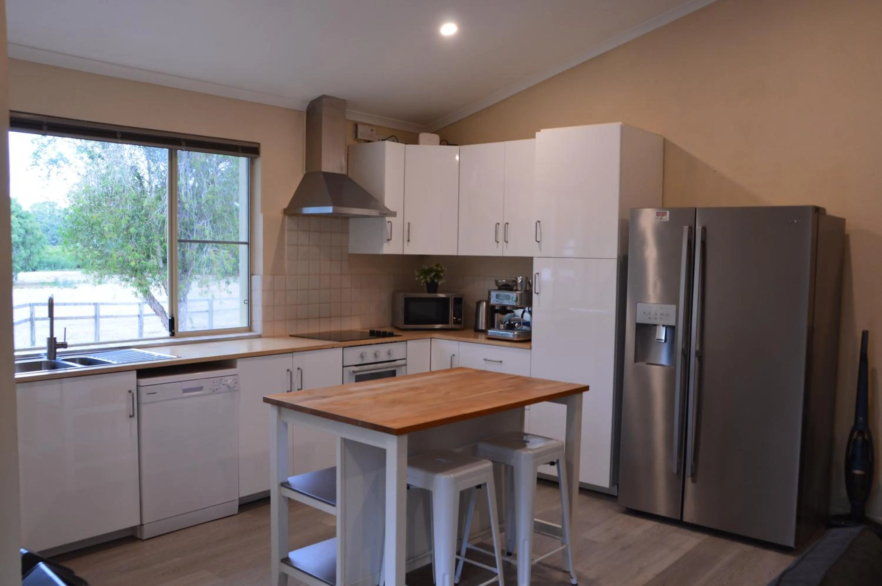 Kitchen or kitchenette in Acacia Chalets Margaret River