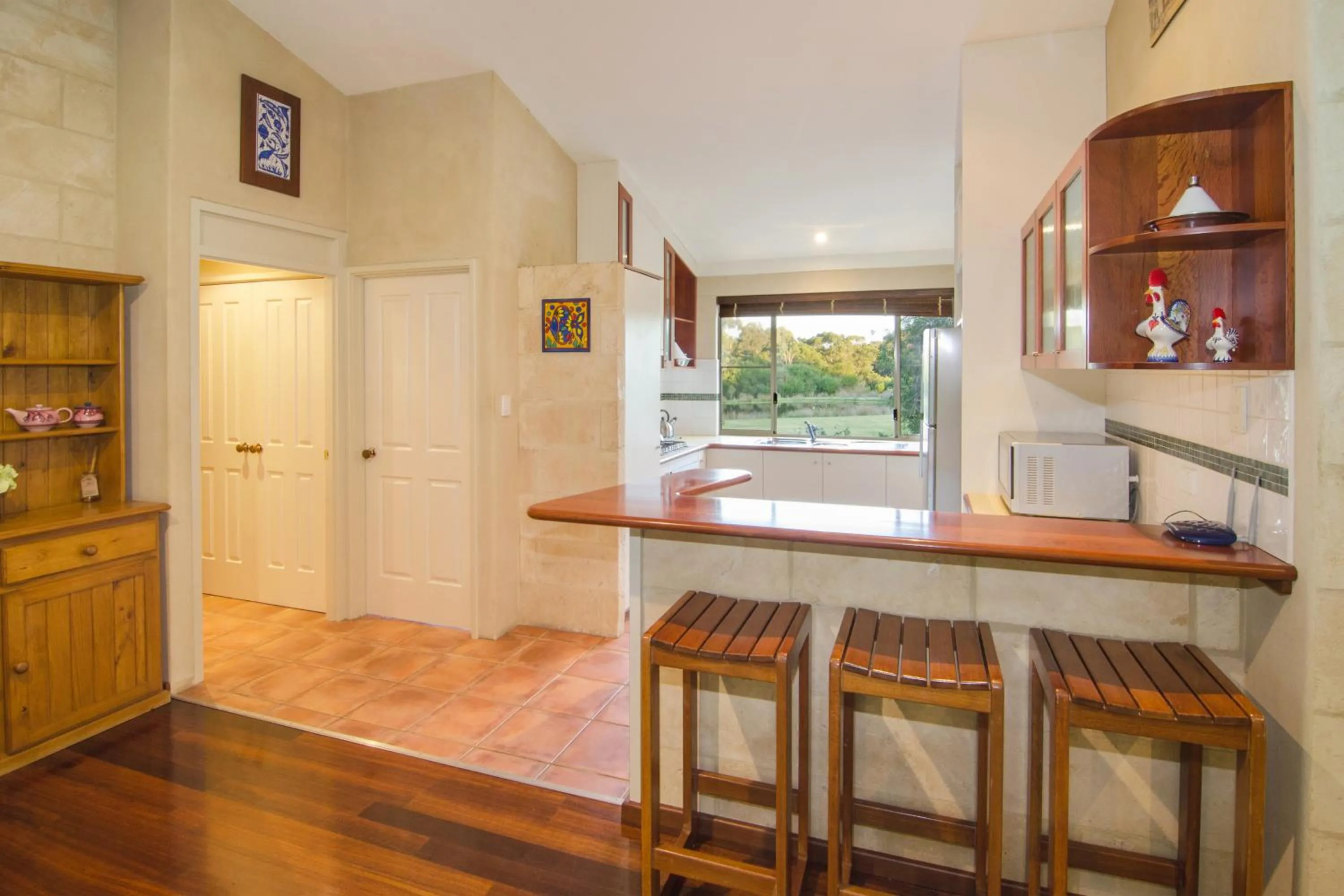 Kitchen or kitchenette in Acacia Chalets Margaret River