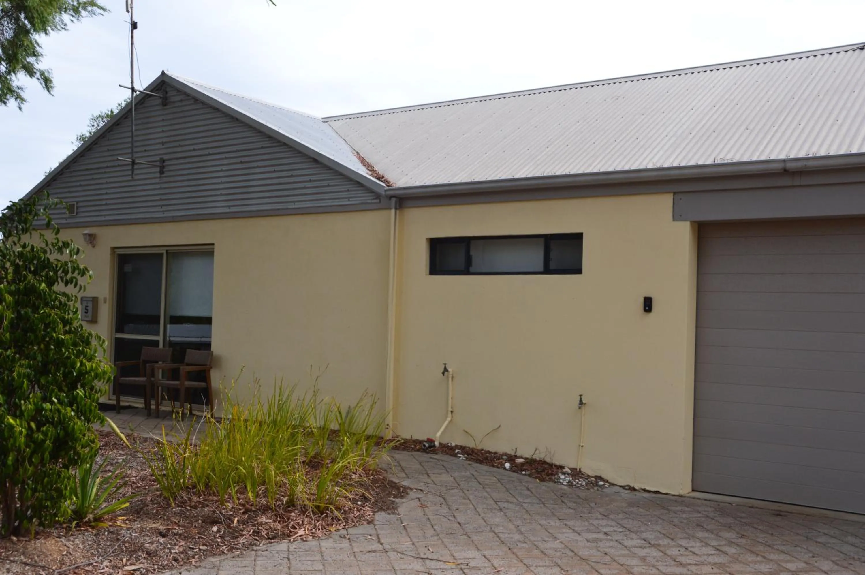 Property building in Acacia Chalets Margaret River