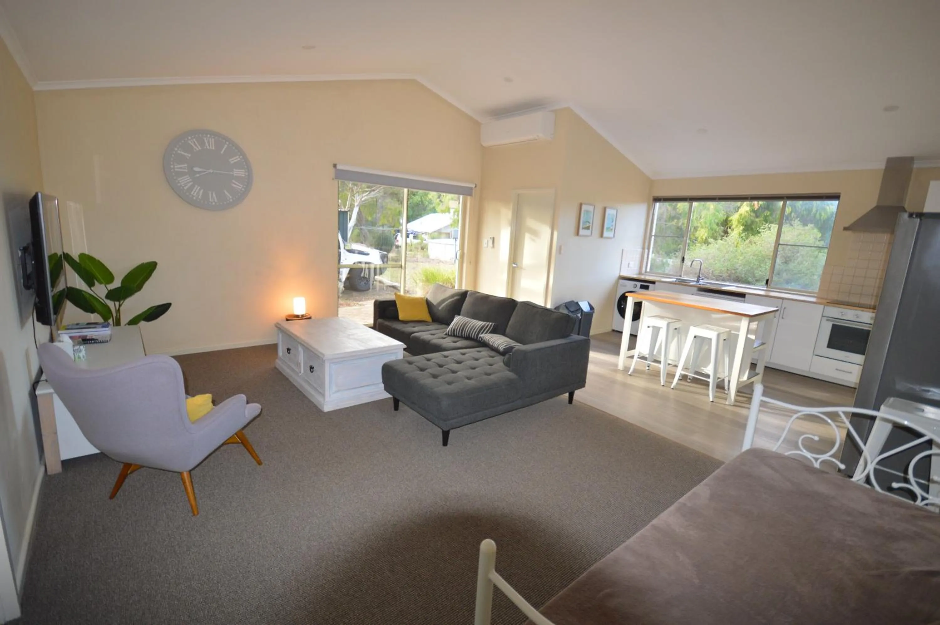 Kitchen or kitchenette in Acacia Chalets Margaret River