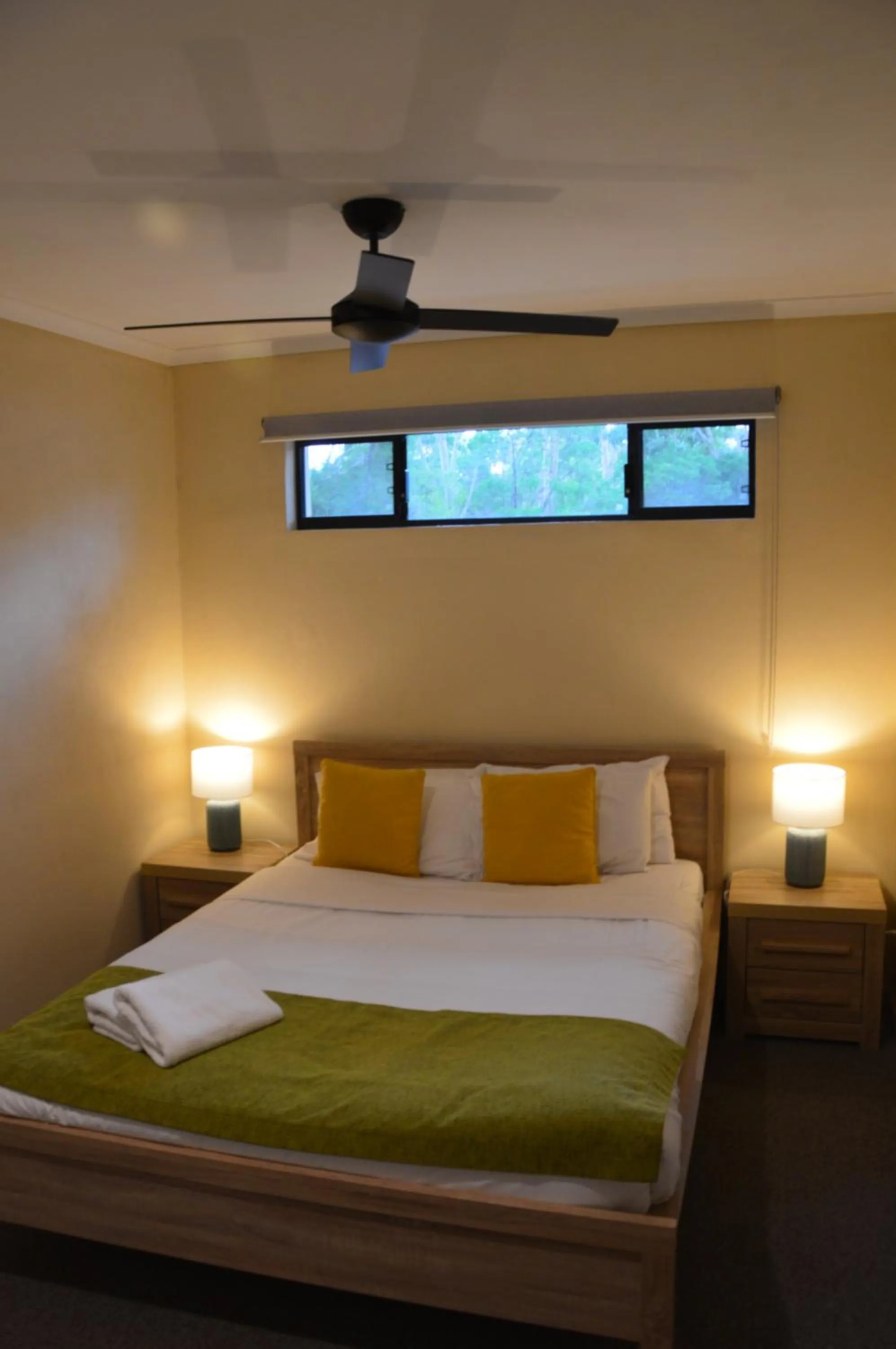 Bedroom, Bed in Acacia Chalets Margaret River