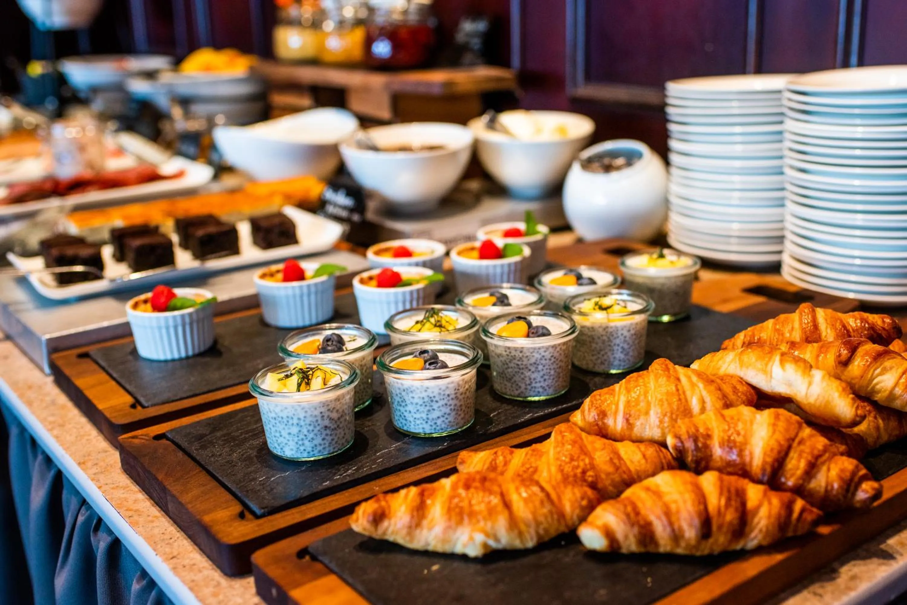 Buffet breakfast in Hotel Arkipelag