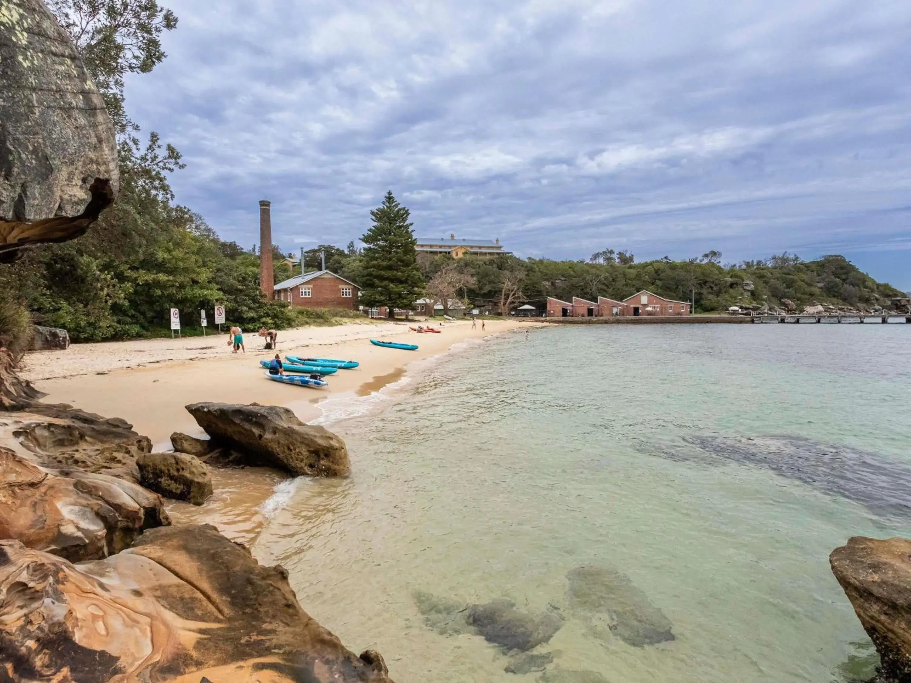 Property building in Q Station Property building in Q Station