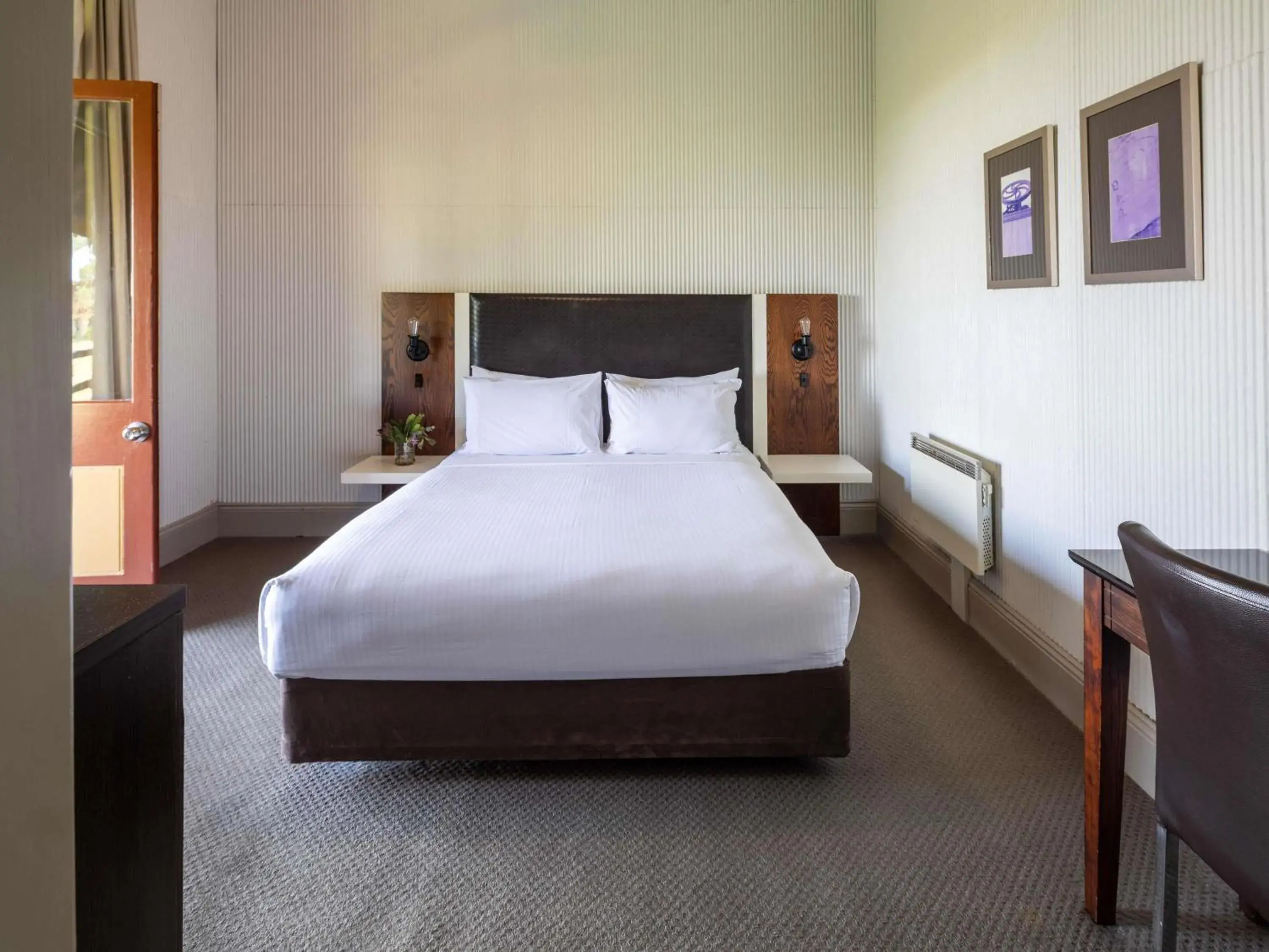 Bedroom, Bed in Q Station Bedroom, Bed in Q Station