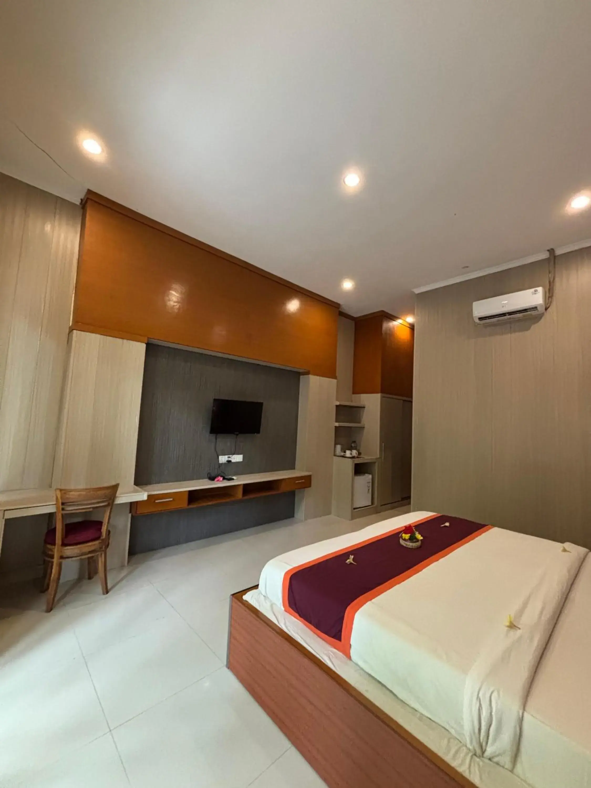 Communal lounge/ TV room, Bed in Adi Jaya Cottages Ubud Suites by EPS - CHSE Certified Communal lounge/ TV room, Bed in Adi Jaya Cottages Ubud Suites by EPS - CHSE Certified