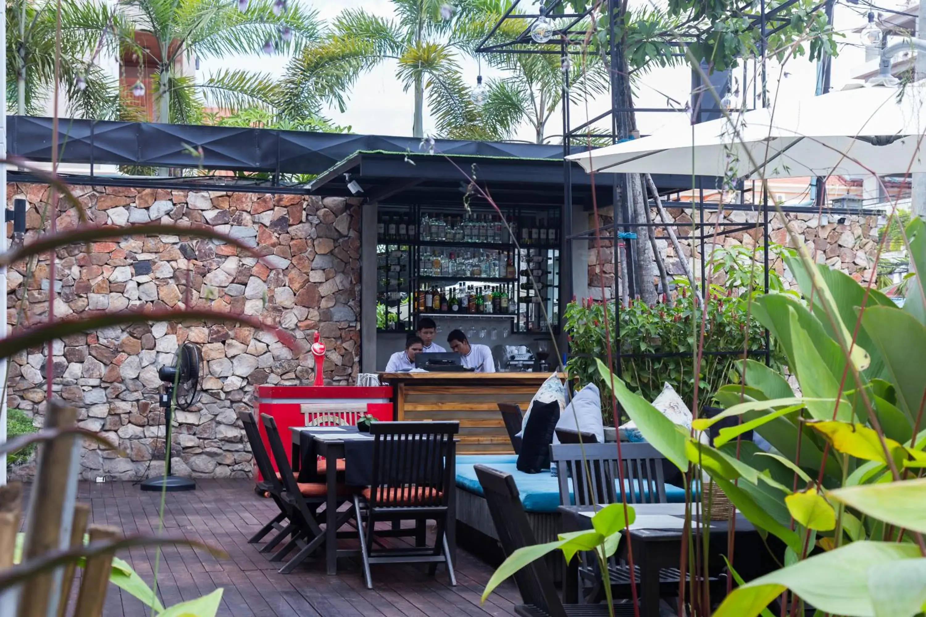 Restaurant/places to eat in Apsara Centrepole Hotel Restaurant/places to eat in Apsara Centrepole Hotel