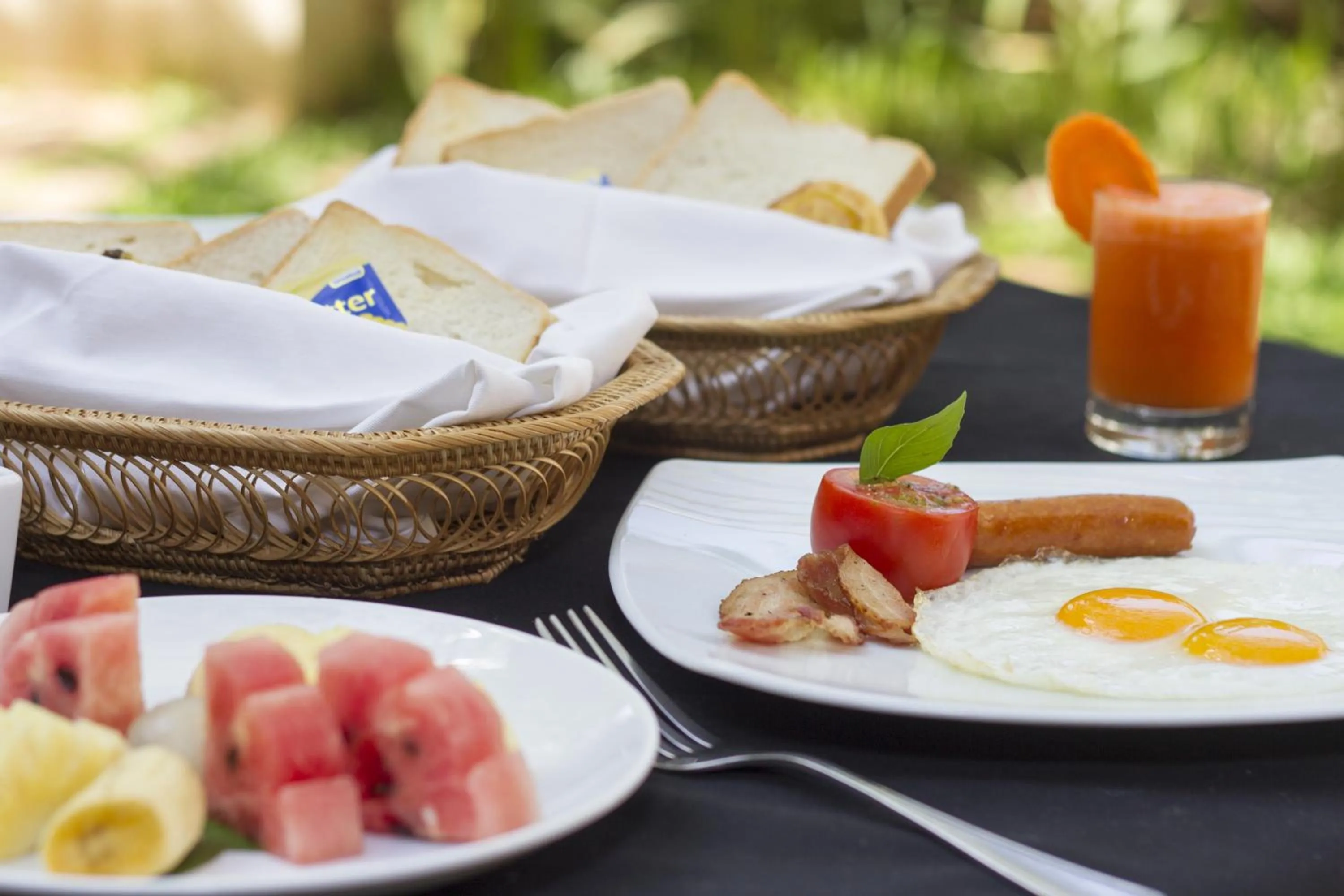 Restaurant/places to eat in Apsara Centrepole Hotel