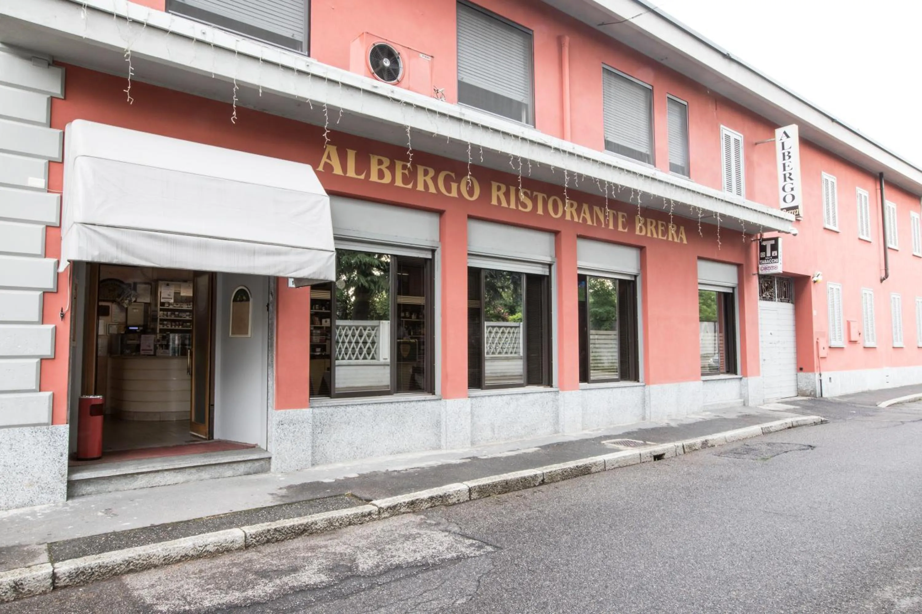 Property building in Albergo Ristorante Brera