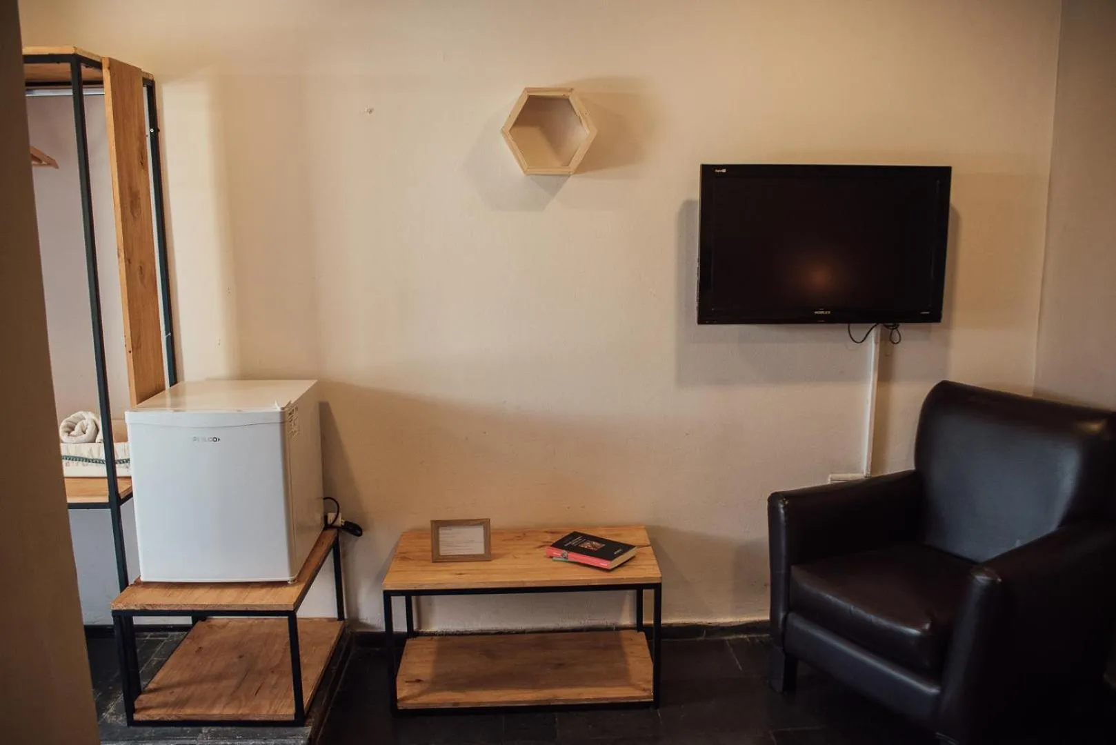 TV and multimedia in El Refugio Hotel