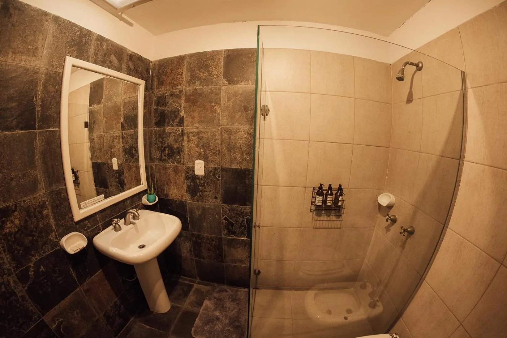 Bathroom in El Refugio Hotel